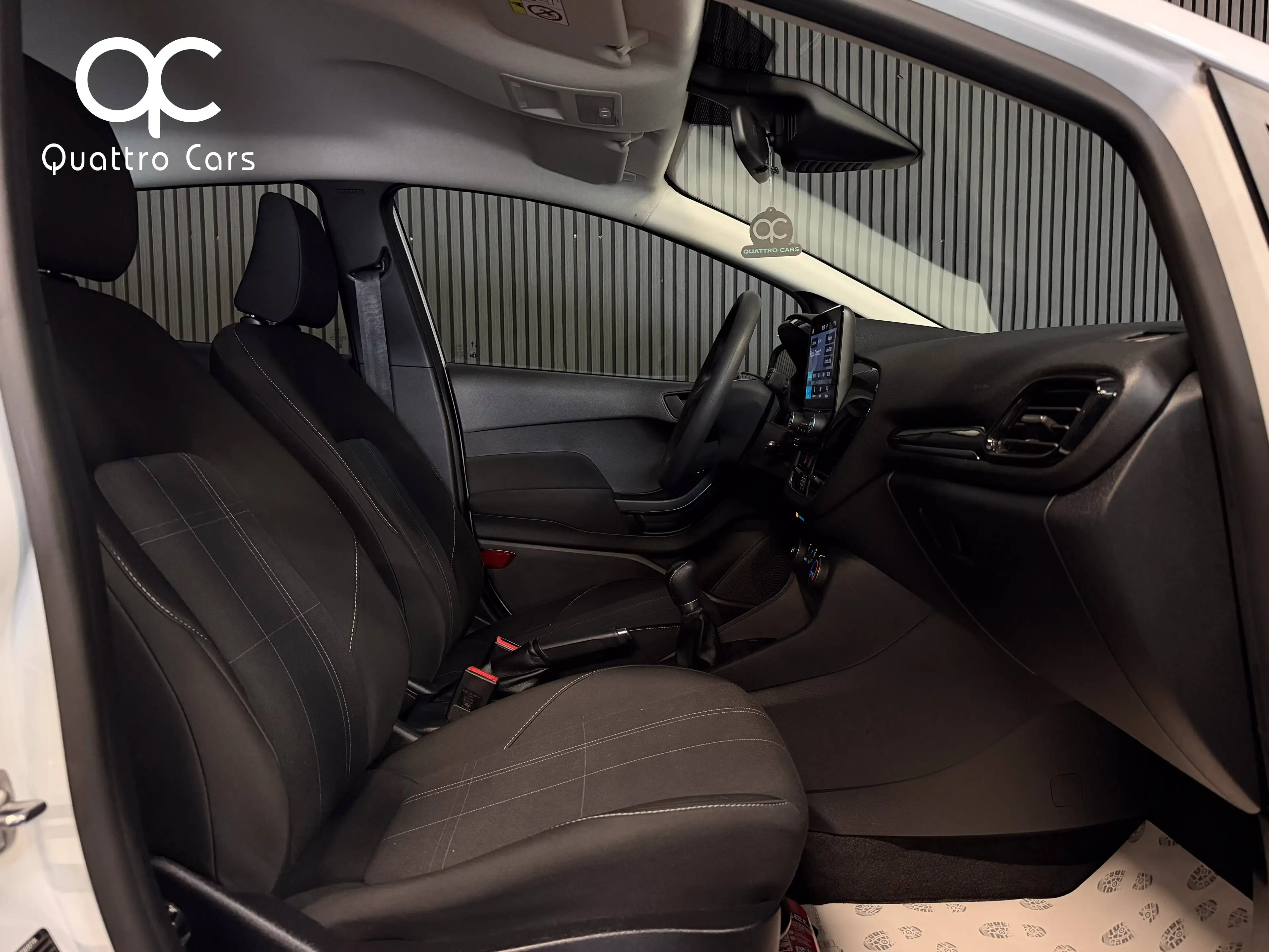 Ford Fiesta 1.1i * CAR PLAY * CLIM * 1ERE MAIN * CAPTEURS ARR — photo 12