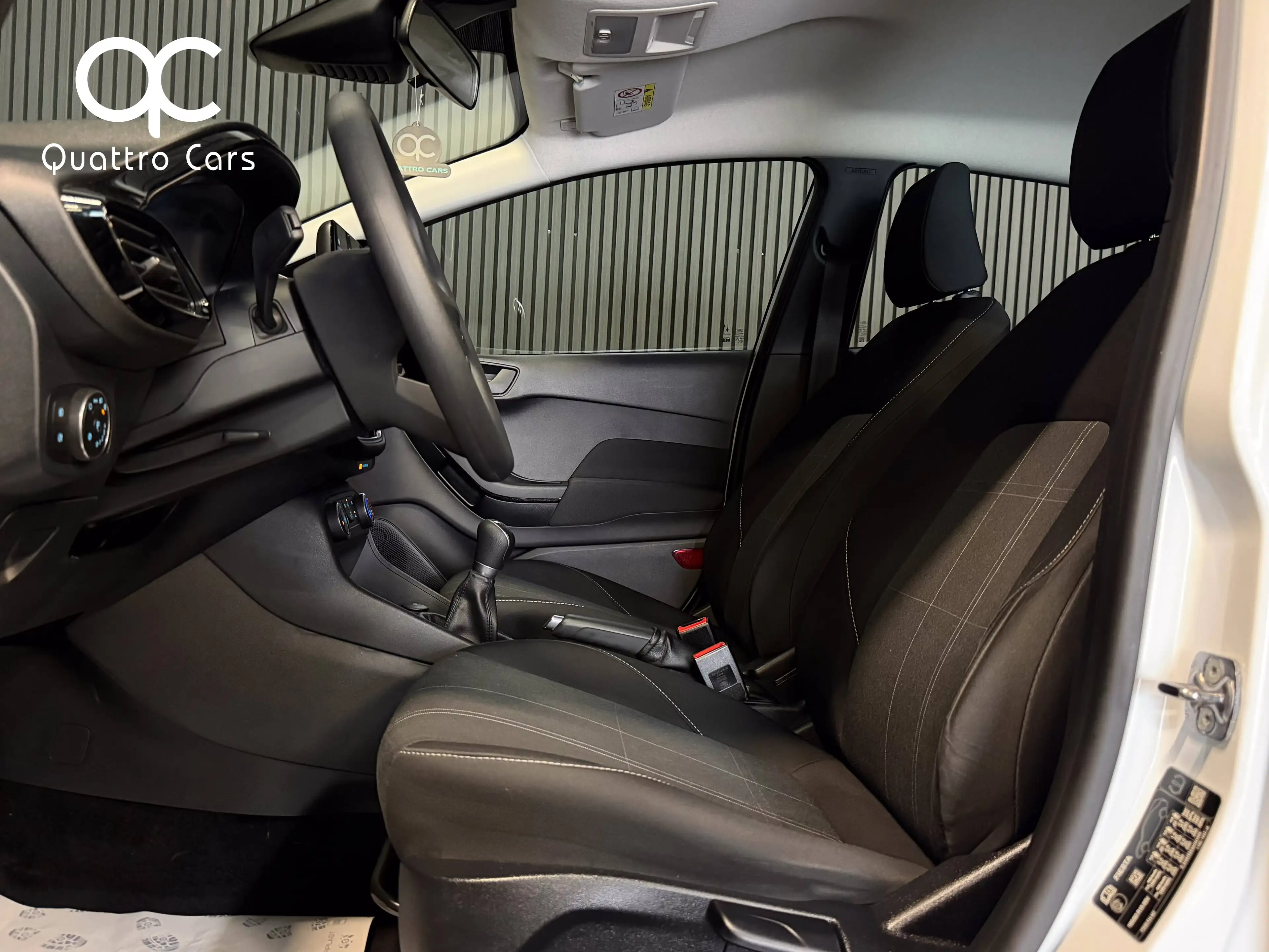 Ford Fiesta 1.1i * CAR PLAY * CLIM * 1ERE MAIN * CAPTEURS ARR — photo 10