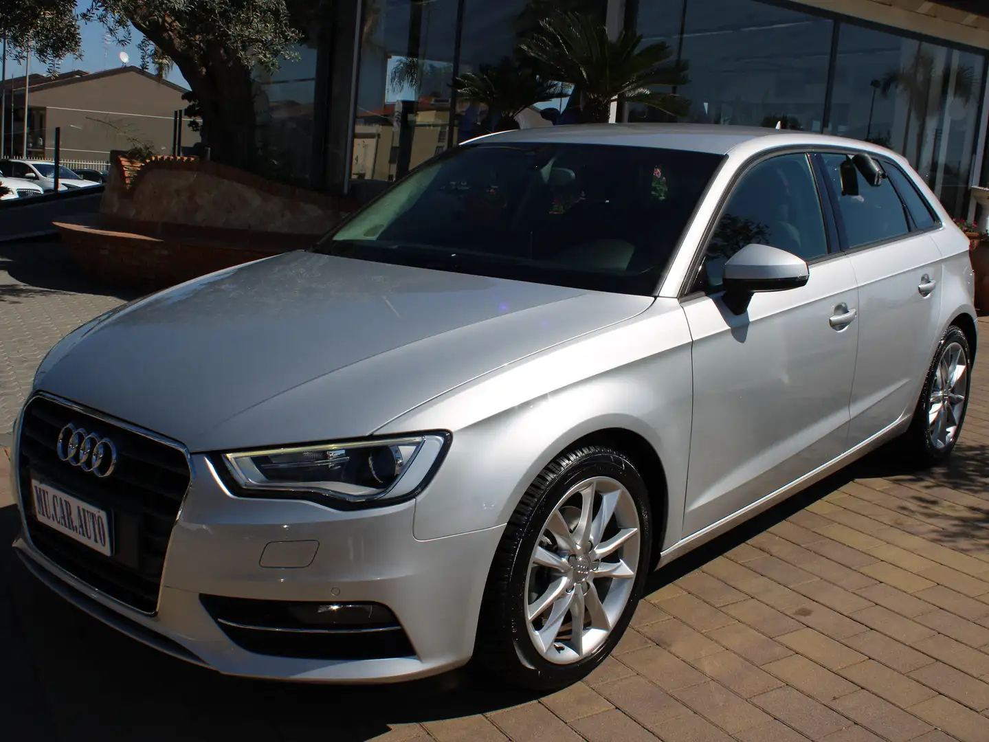 Audi A3 A3 Sportback 1.6 tdi Ambition s-tronic Grigio - 1