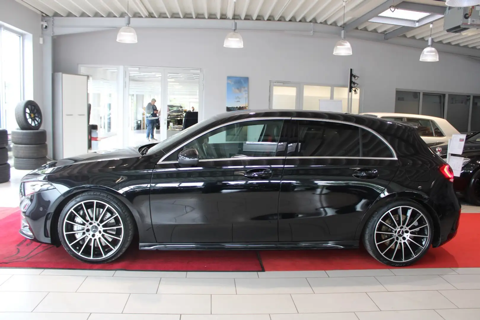 Mercedes-Benz A 35 AMG 4Matic Headup*Multibeam LED Zwart - 2