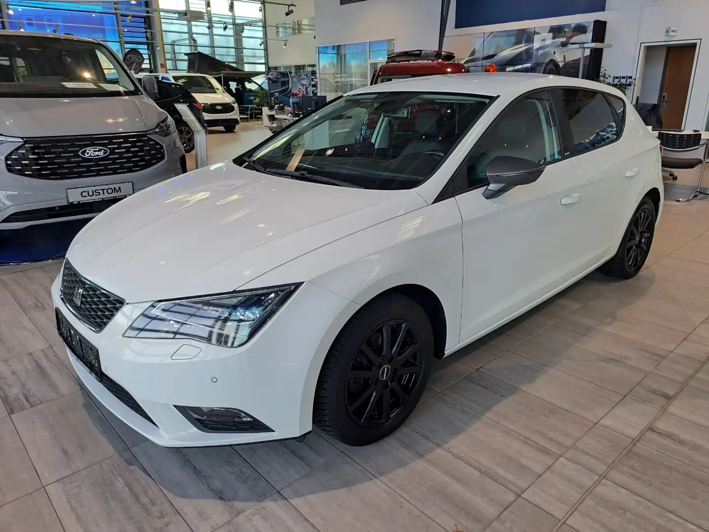 SEAT Leon 1.4 TSI Connect LED Navi SHZ KlimaA RFK PDC Weiß - 2