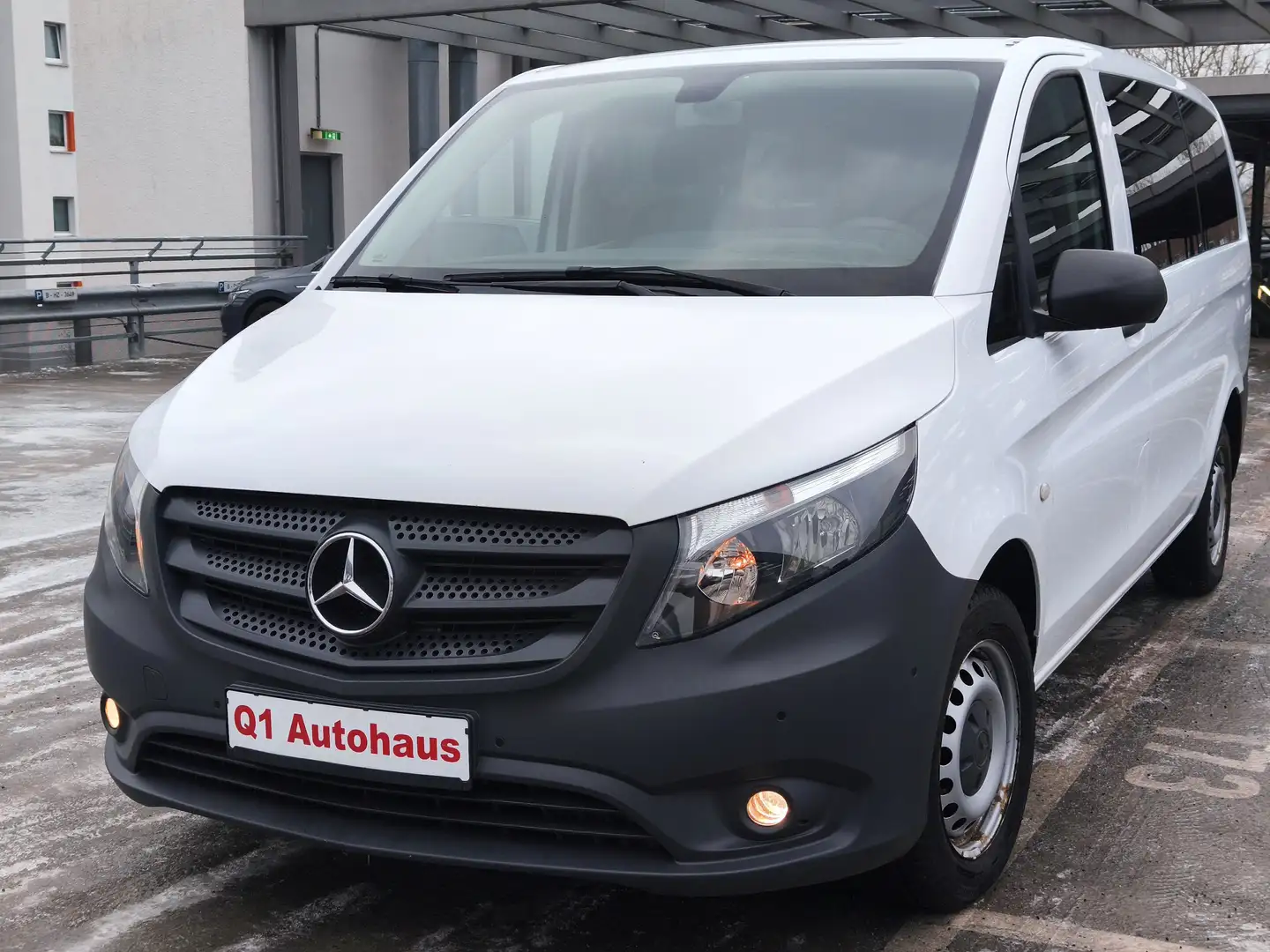 Mercedes-Benz Vito TOURER 114 PRO lang9G/KLIMA/SH/NAVI/PDC/TEM/8SITZE Blanc - 1
