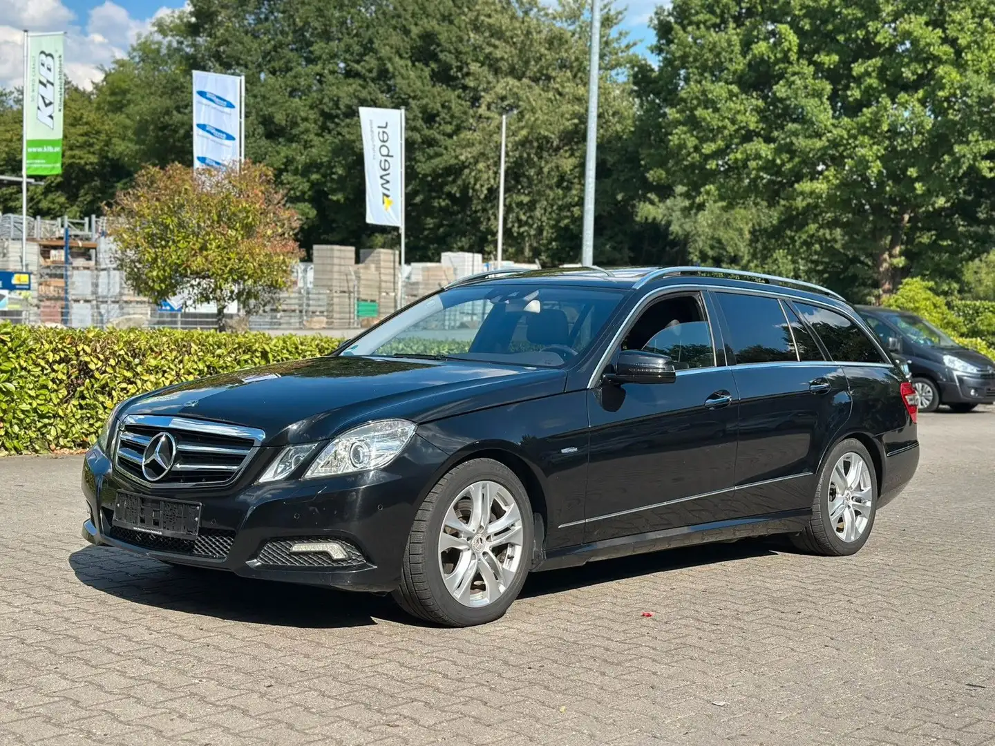 Mercedes-Benz E 350 T-Modell CDI Harman/Kardon*Memory*S.-Dach* Negro - 1