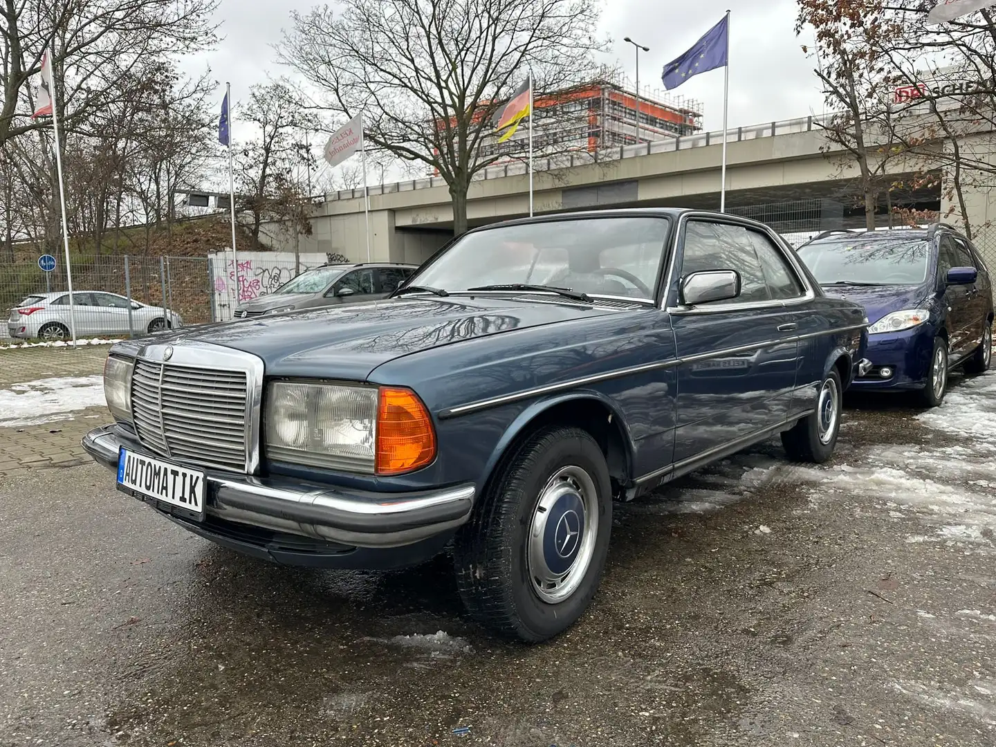 Mercedes-Benz 230 230 C OLDTIMER Blauw - 2