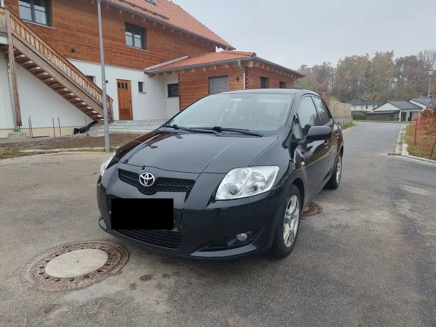 Toyota Auris Auris 5-Türer 1.6 VVT-i Luna Černá - 1