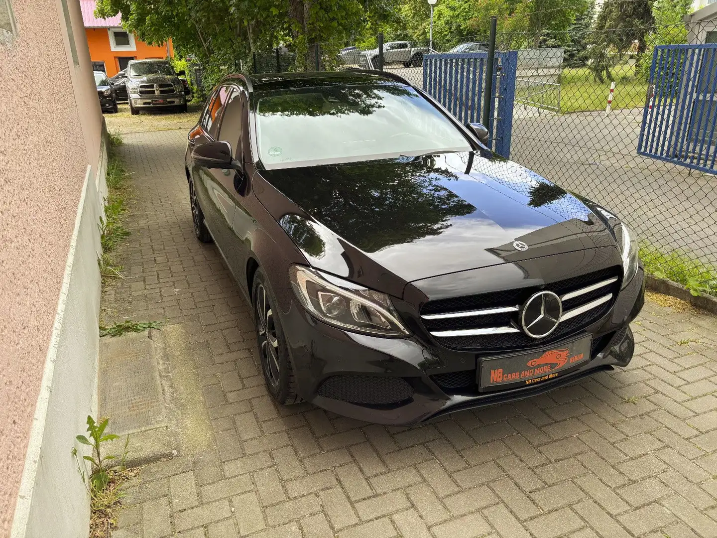 Mercedes-Benz C 200 Kombi Avantgarde Pano/ HUD/ AHK/ Carbon Schwarz - 1