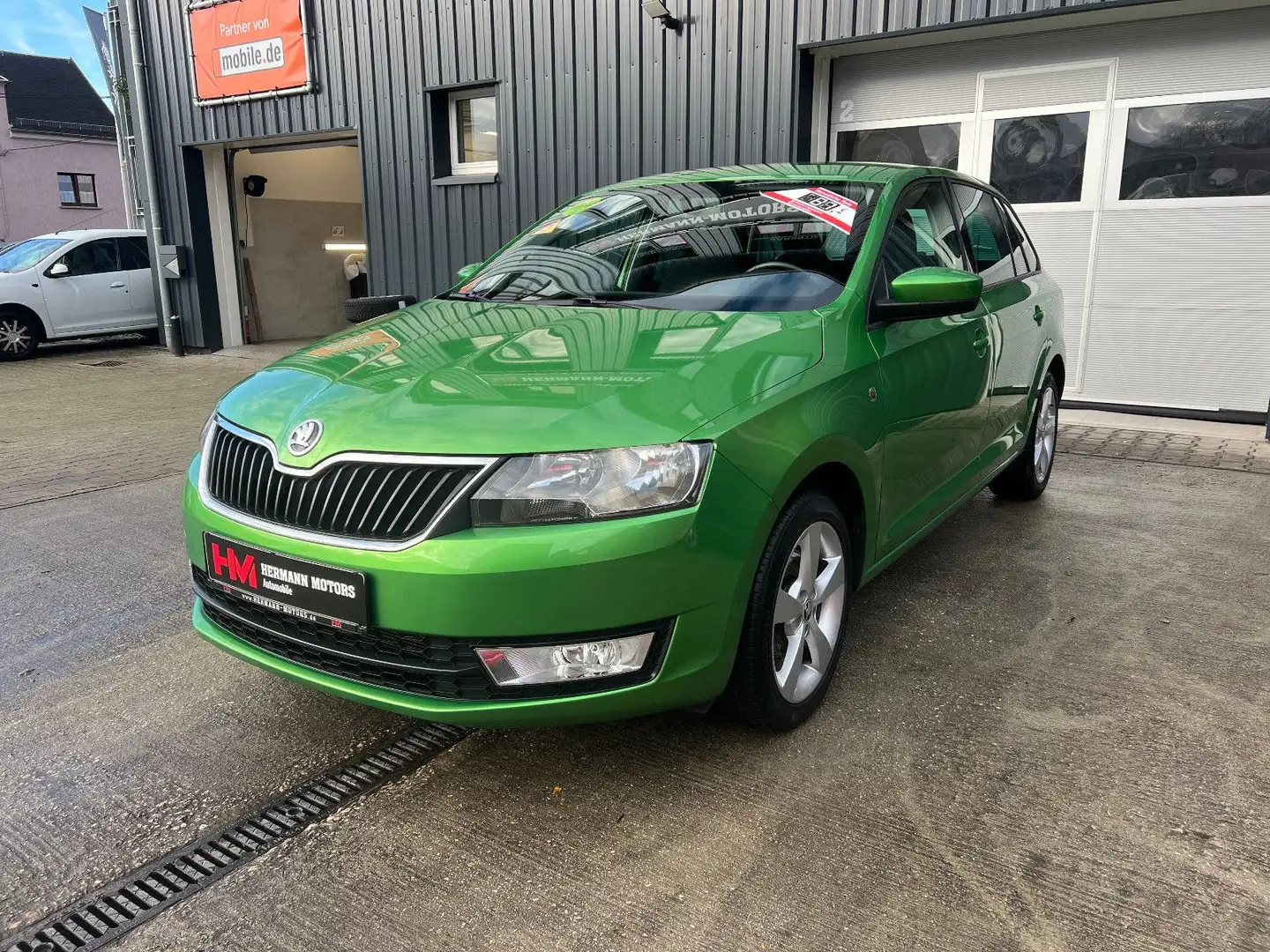 Skoda Rapid/Spaceback 1.2 TSI Spaceback Elegance/SHZ/Klima/Park. Grün - 1