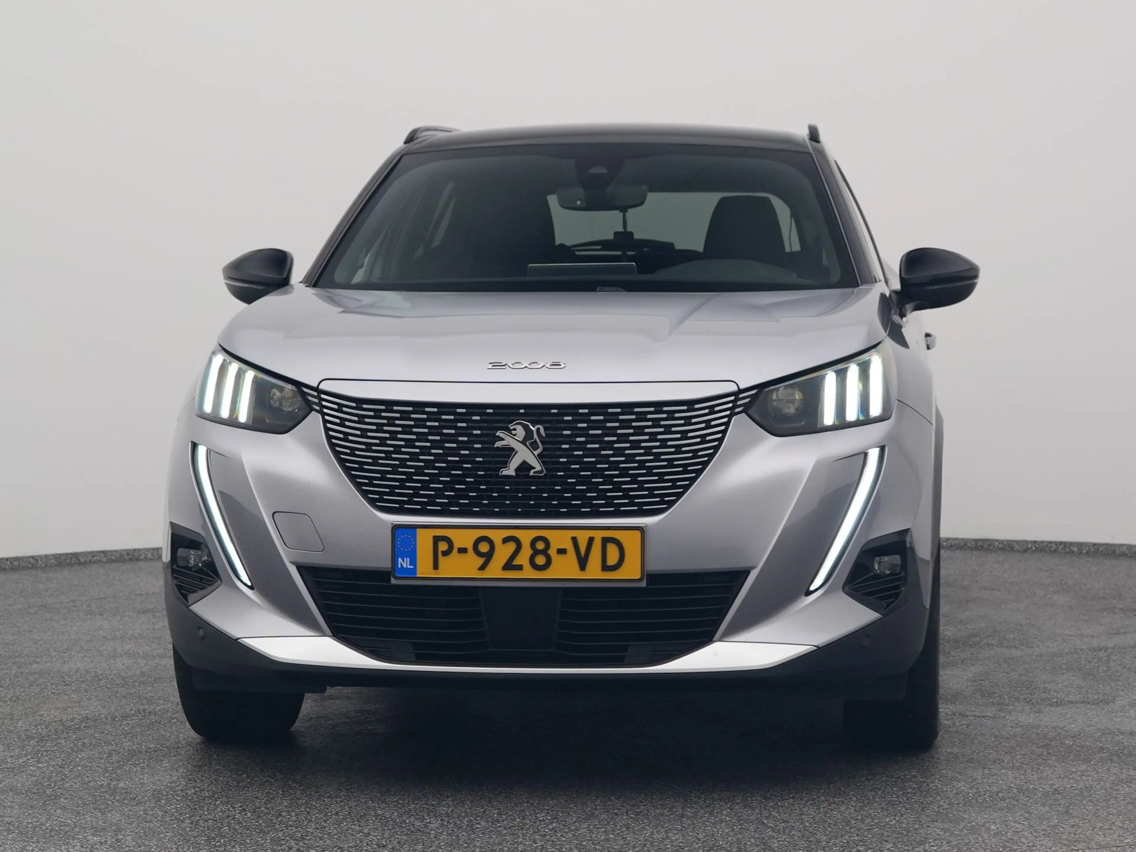 Peugeot e-2008 EV Allure 50 kWh | CAMERA | KEYLESS — photo 9