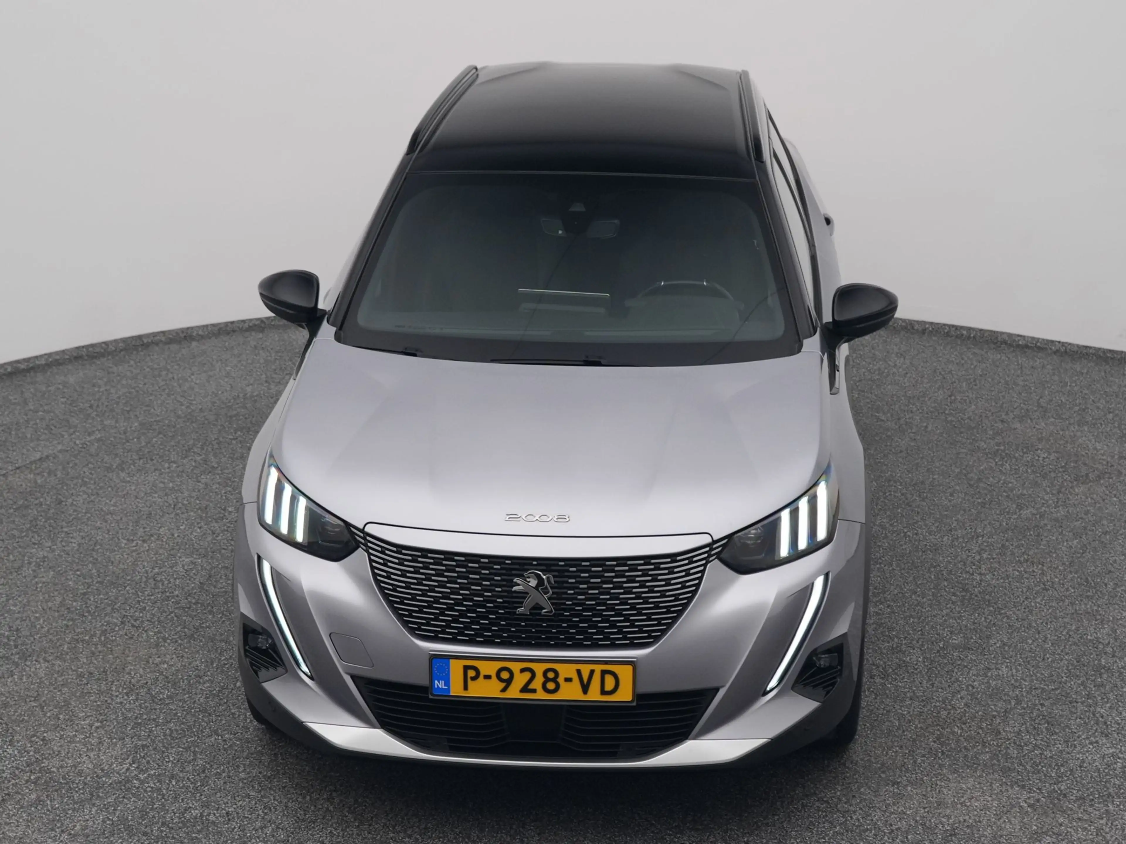 Peugeot e-2008 EV Allure 50 kWh | CAMERA | KEYLESS — photo 26