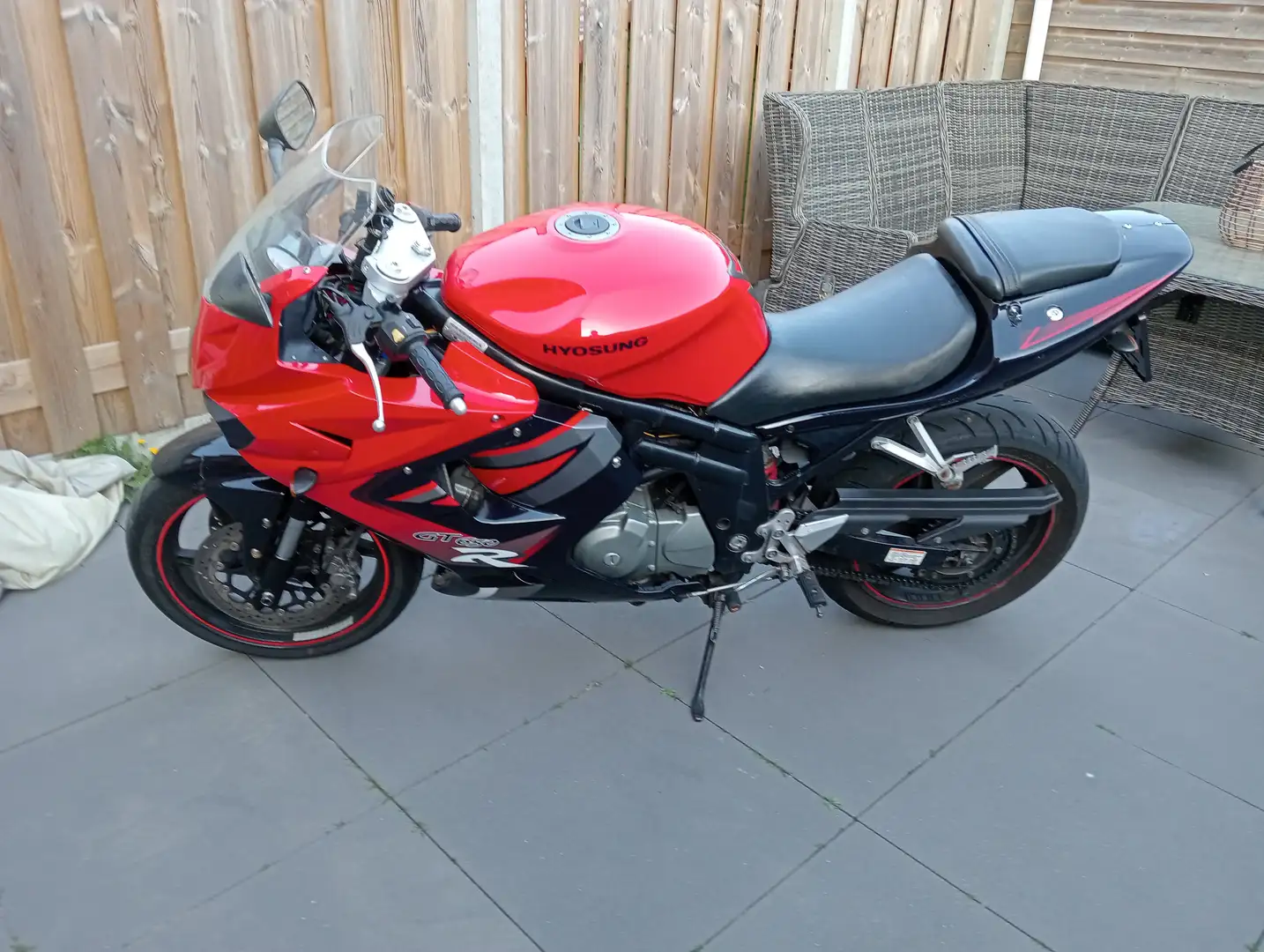 Hyosung GT 650 R (53KW / 72HP) Roşu - 1