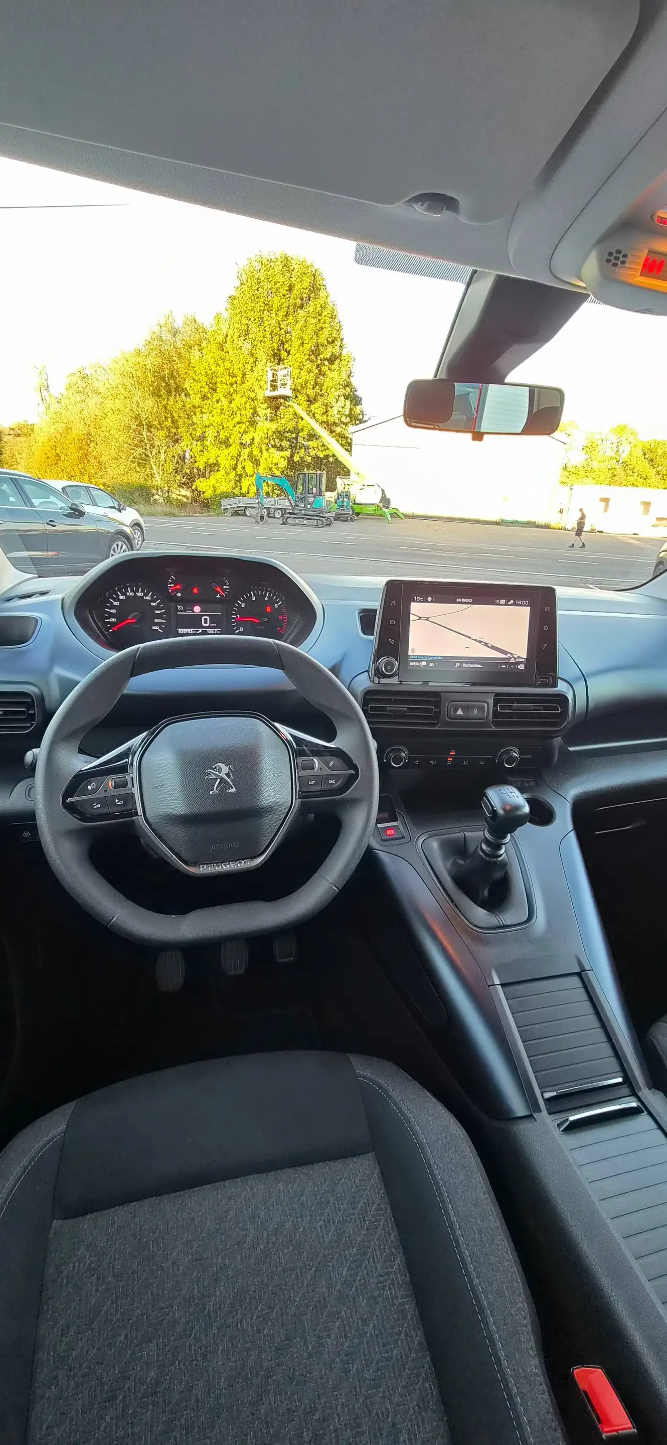 Peugeot Rifter Rifter 1.5 BlueHDi Standard Allure — photo 11