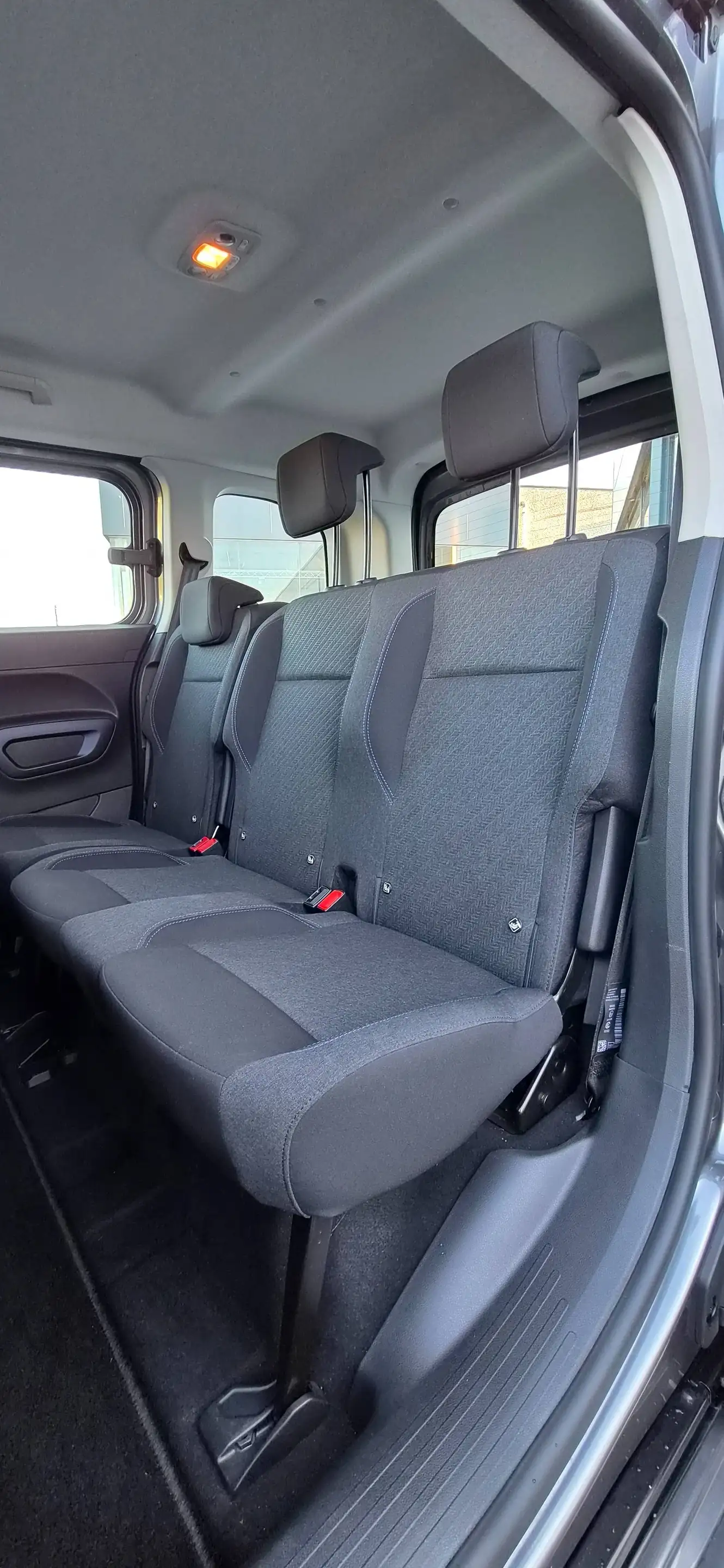 Peugeot Rifter Rifter 1.5 BlueHDi Standard Allure — photo 9