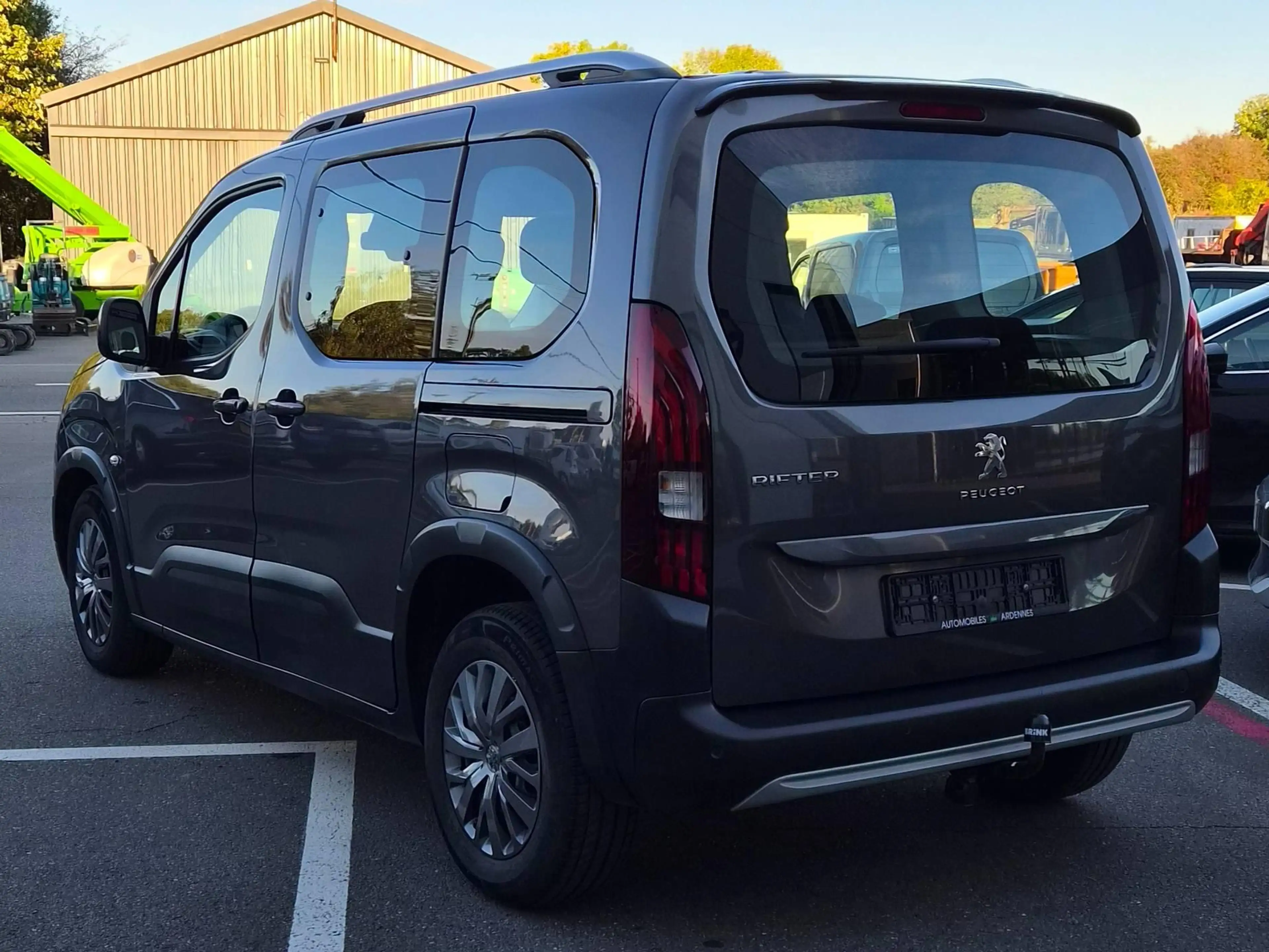 Peugeot Rifter Rifter 1.5 BlueHDi Standard Allure — photo 4