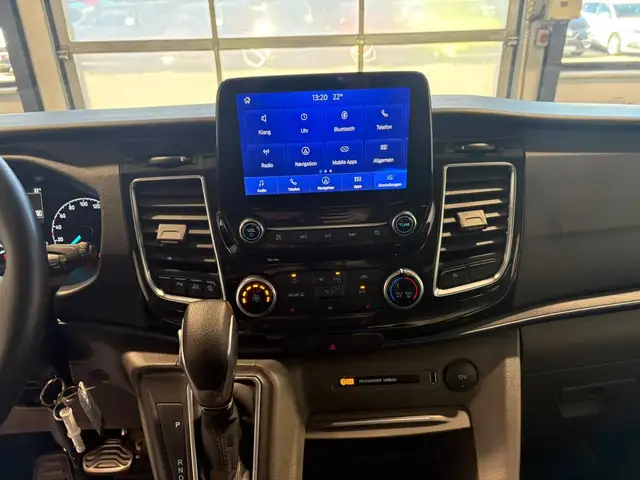 Ford Tourneo Custom view 11