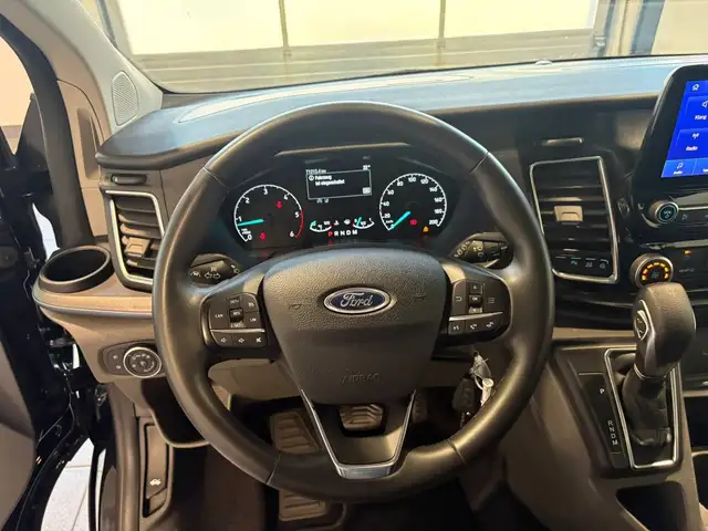 Ford Tourneo Custom view 10