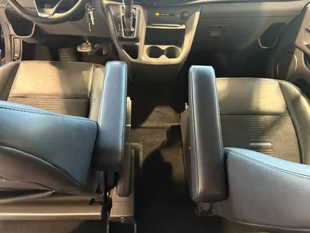 Ford Tourneo Custom view 13