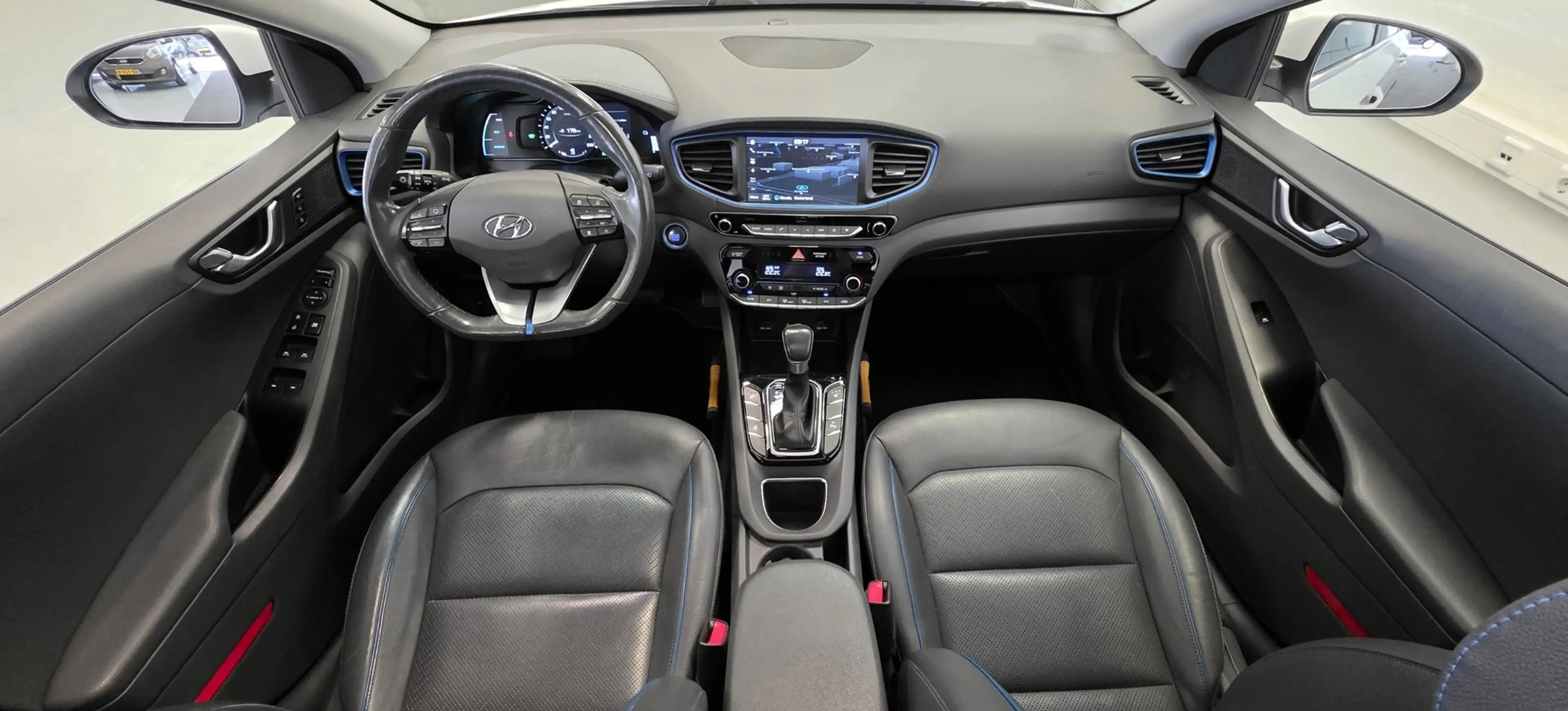Hyundai IONIQ 1.6 GDi First Edition Pano Leer Vol opties! Garant — photo 9