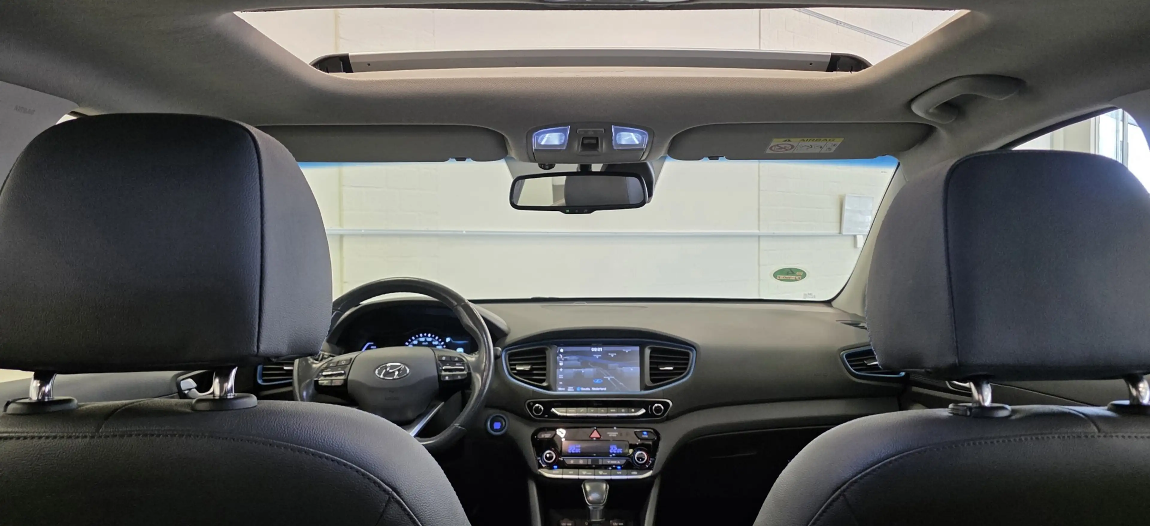 Hyundai IONIQ 1.6 GDi First Edition Pano Leer Vol opties! Garant — photo 10