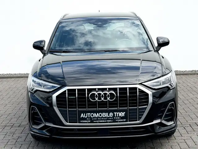 Audi Q3 view 2