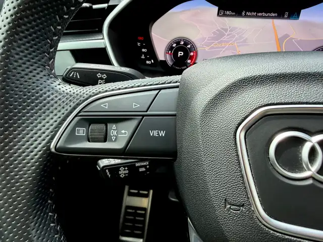 Audi Q3 view 15