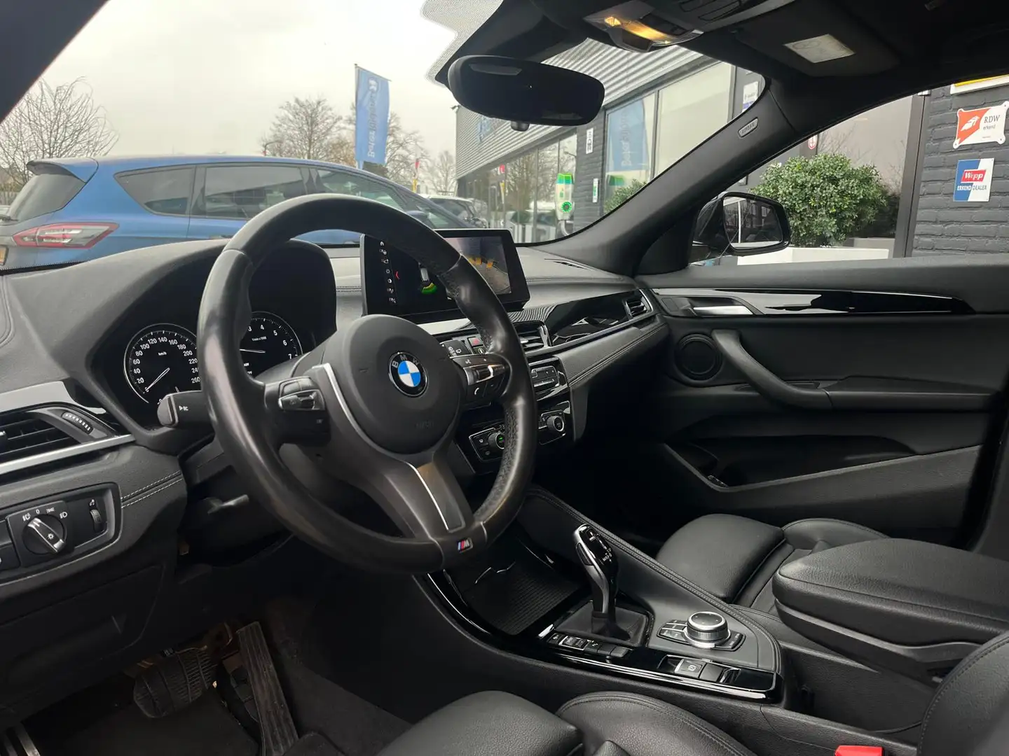 BMW X2 sDrive18i High Executive, M-pakket, Automaat, Crui Schwarz - 2