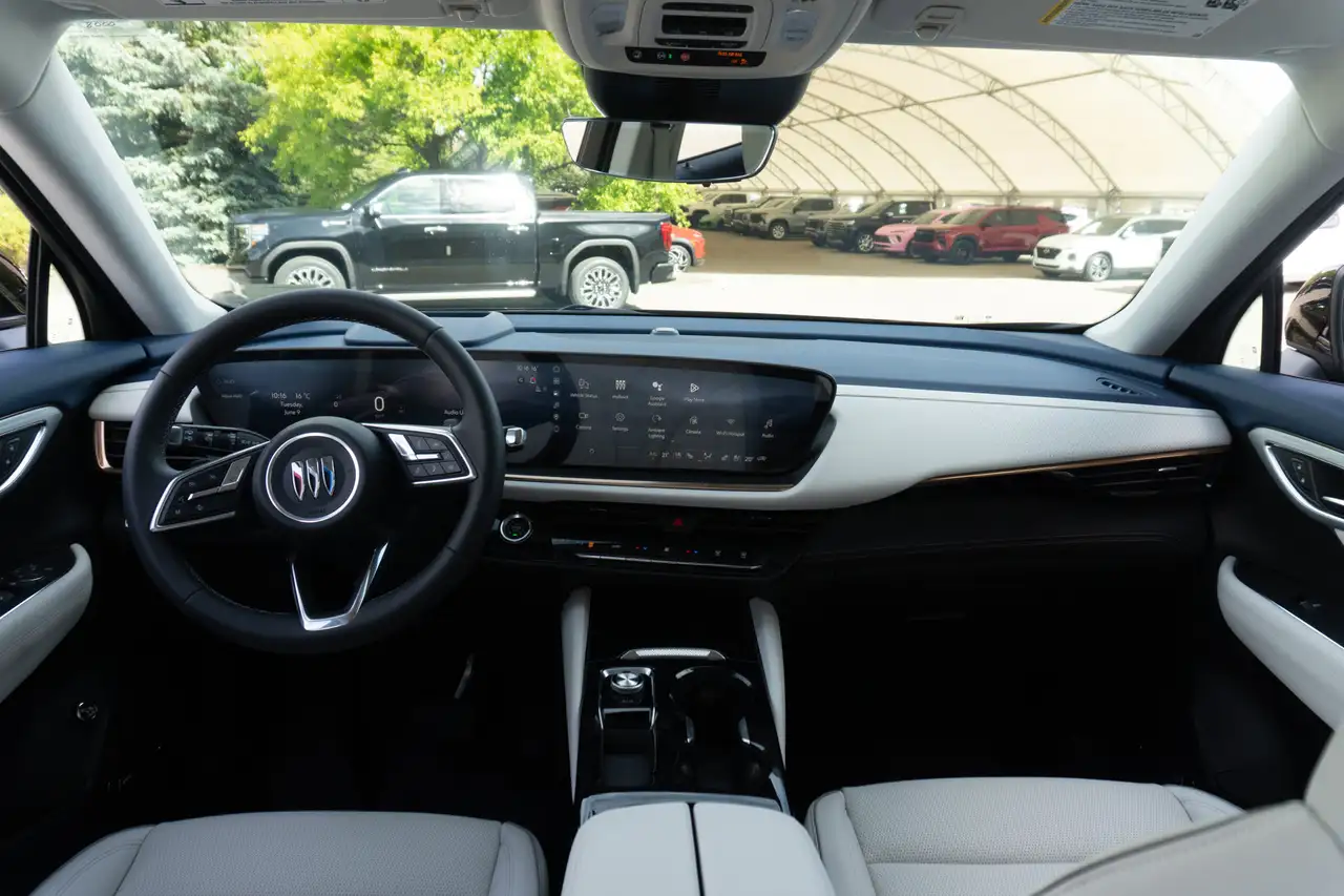 Buick Envision photo Buick Envision