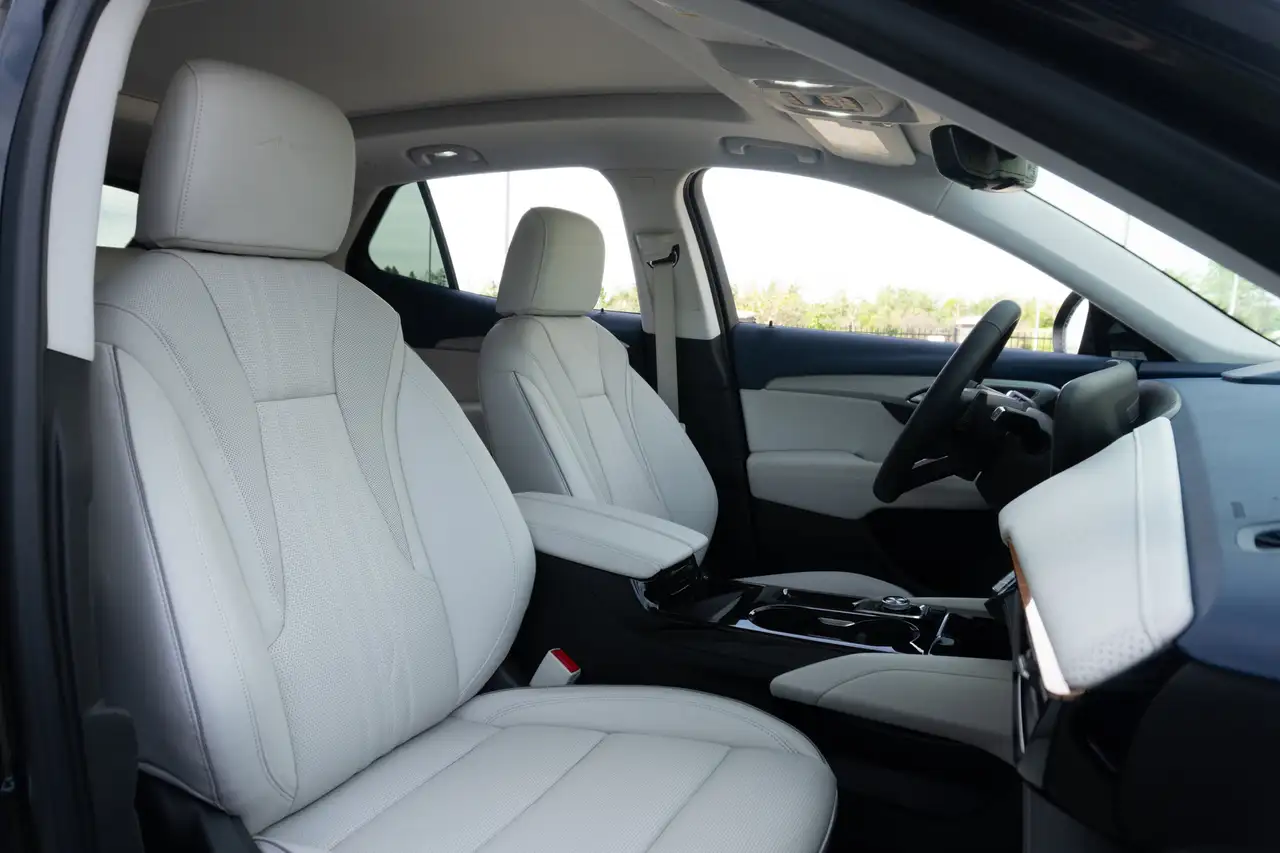 Buick Envision photo Buick Envision
