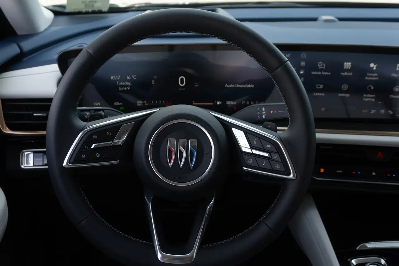 Buick Envision photo Buick Envision