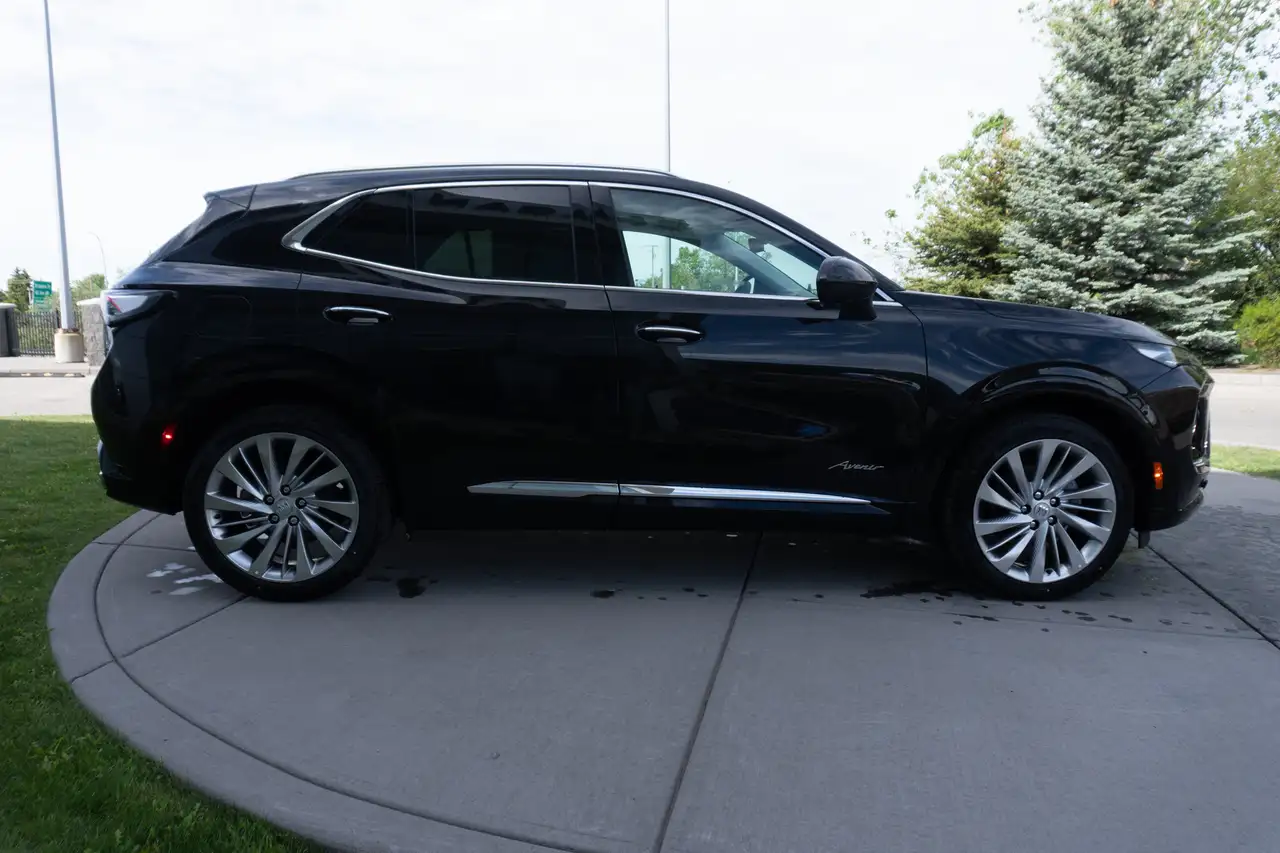 Buick Envision photo Buick Envision