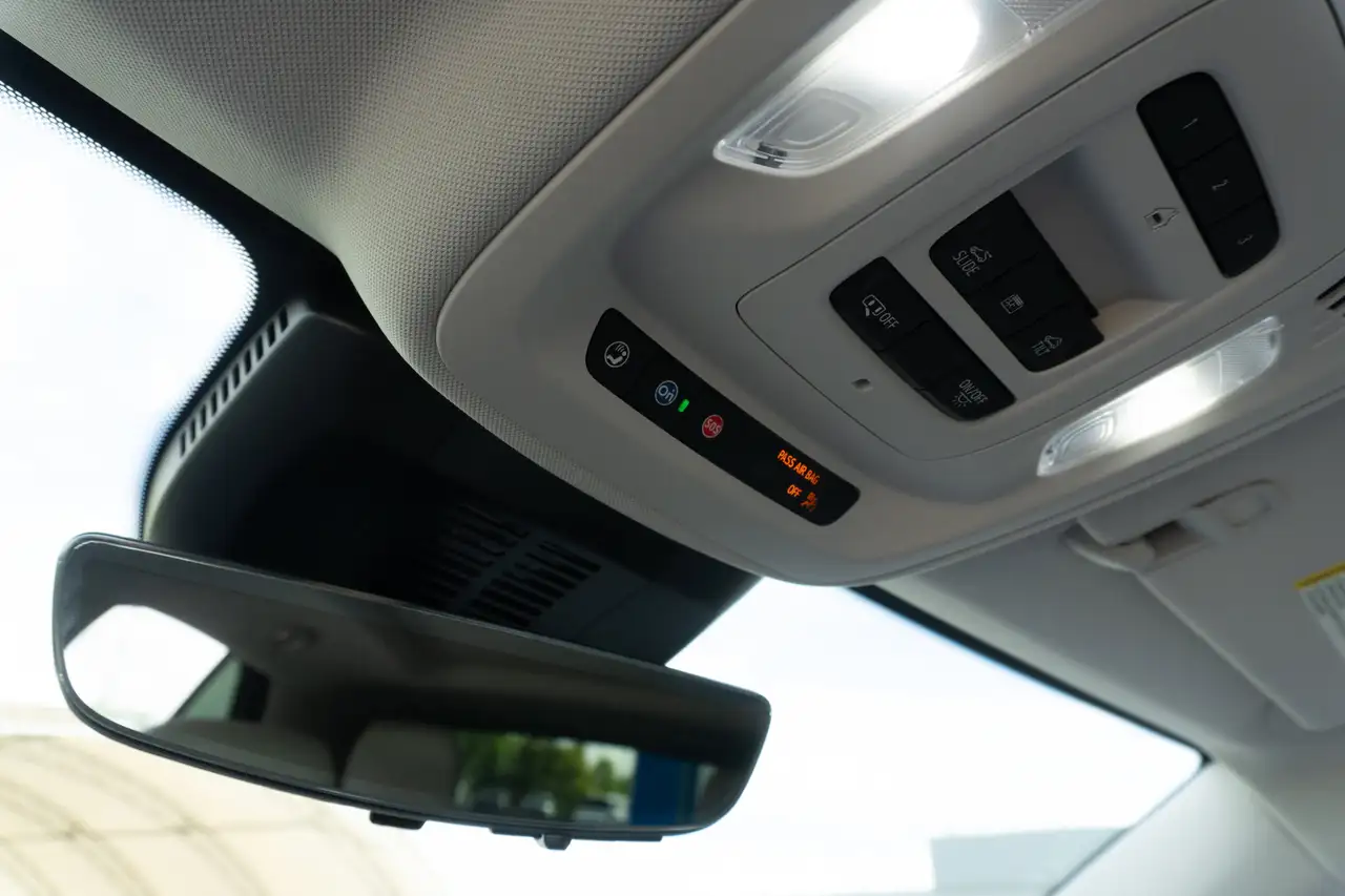 Buick Envision photo Buick Envision