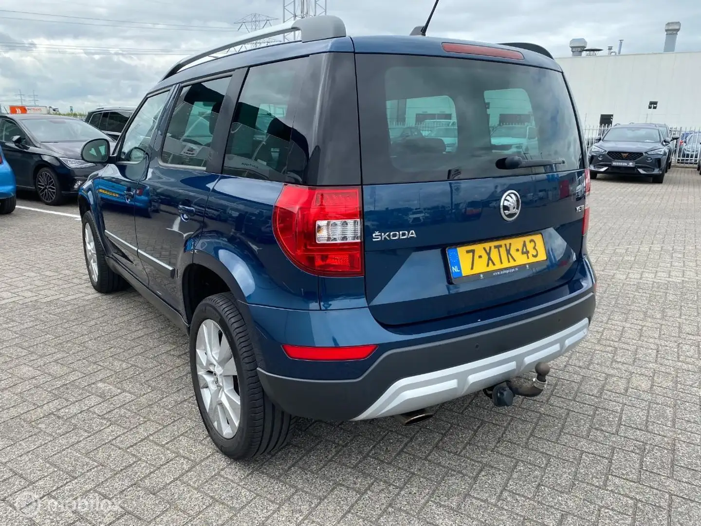 Skoda Yeti 1.2 TSI Trekhaak Xenon Alcantara Stoelverwarming Blau - 2