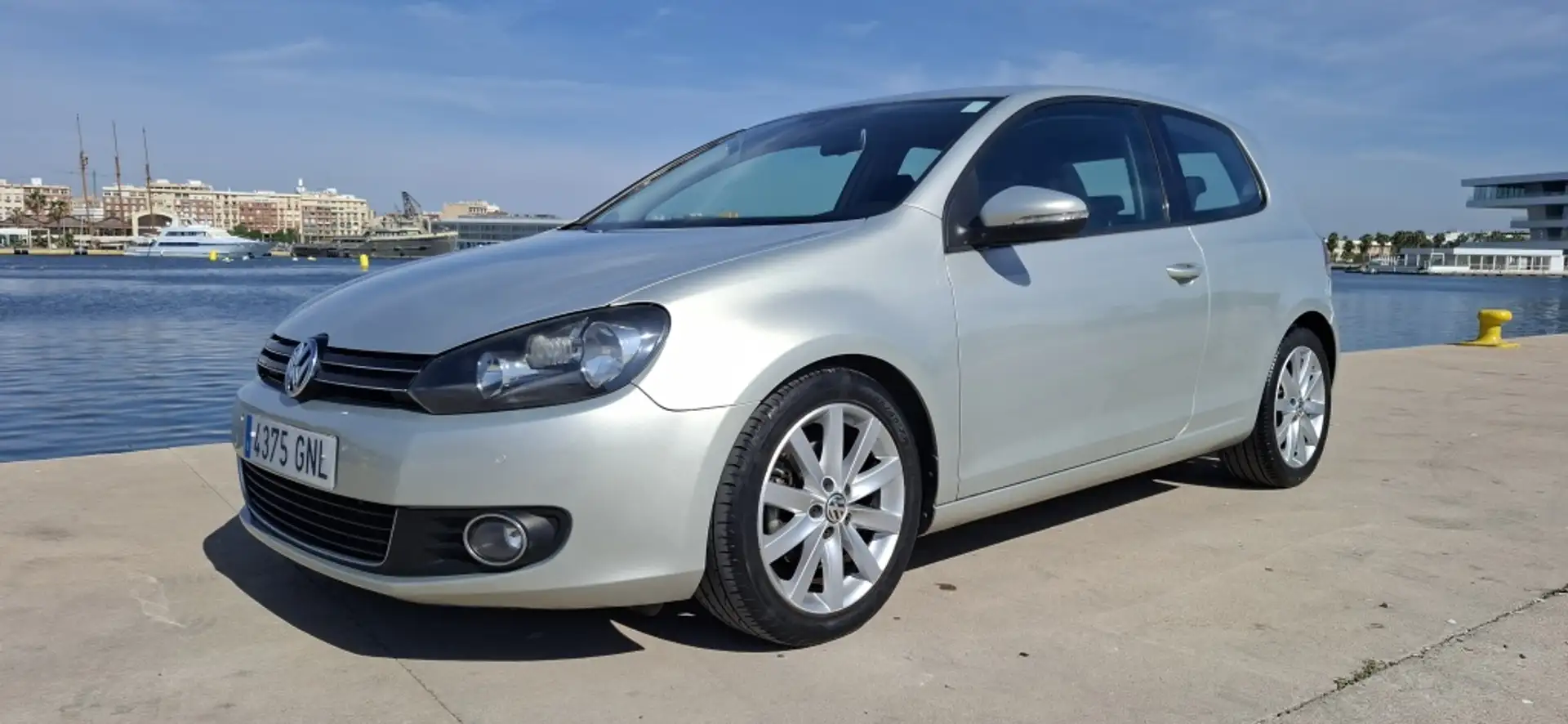 Volkswagen Golf 2.0TDI CR Sport DSG 140 Gris - 2