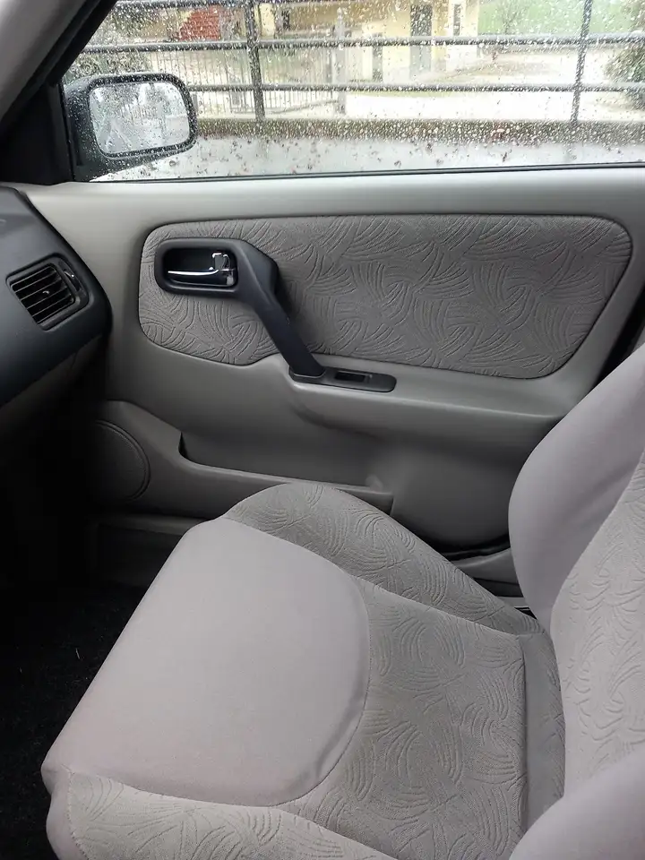 Nissan Primera 5p 2.0 td SE c/CL, foto 6