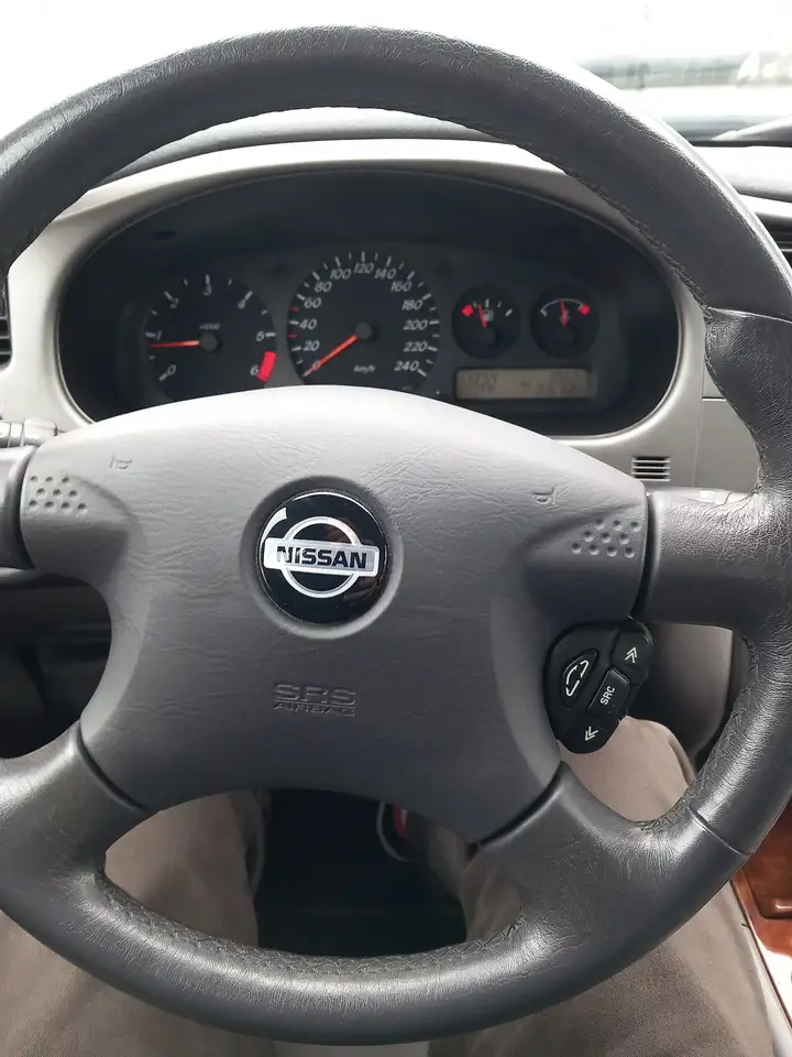 Nissan Primera 5p 2.0 td SE c/CL, foto 7