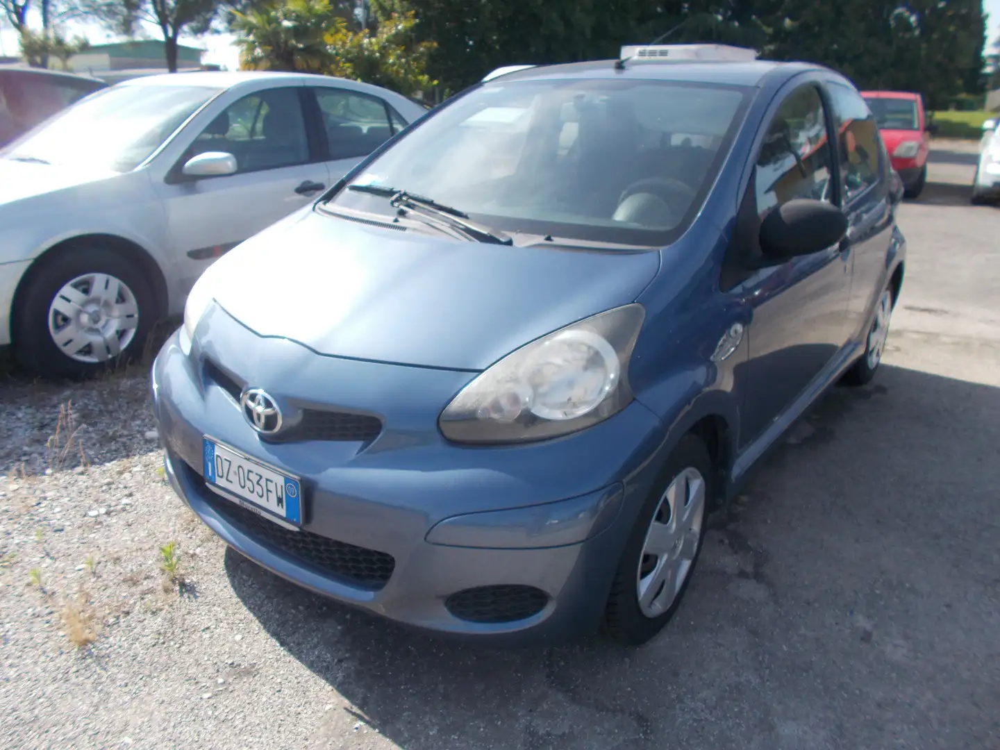Toyota Aygo 5p 1.0 Now FL Grijs - 2