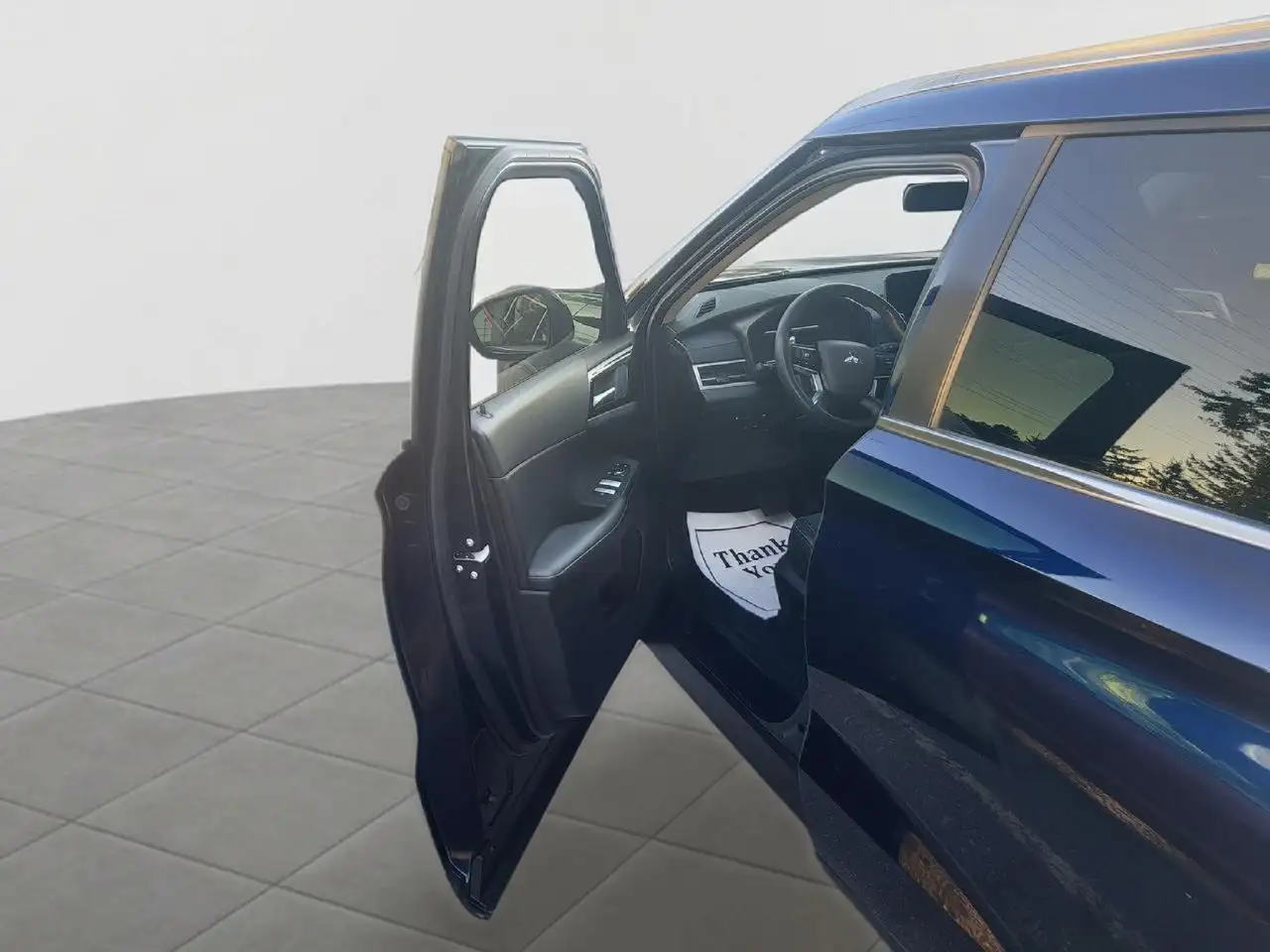 Mitsubishi Outlander снимка Mitsubishi Outlander