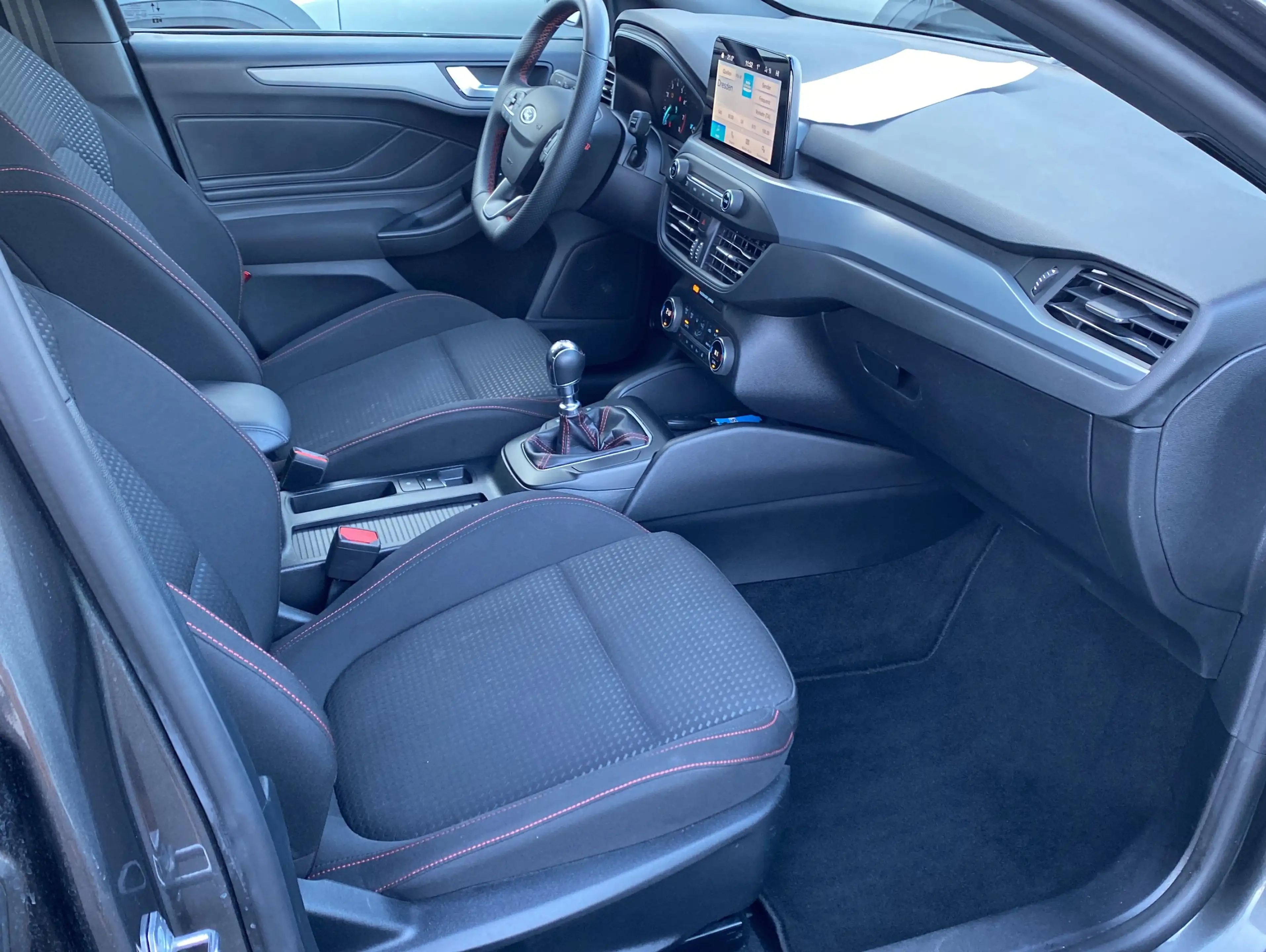 Ford Focus Turnier 1.0 EcoBoost ST-Line*ACC* — photo 3