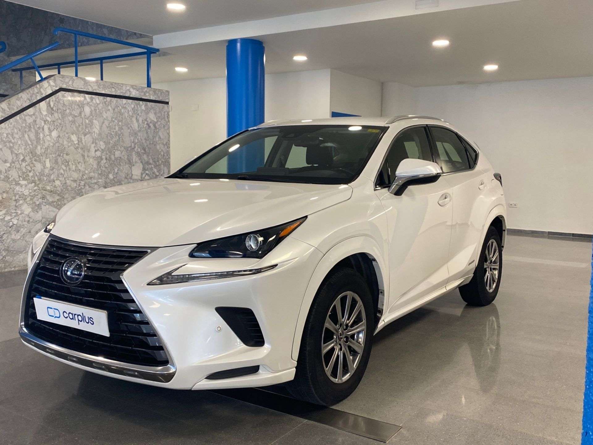 Lexus NX 300 300h Business 2WD - foto 1