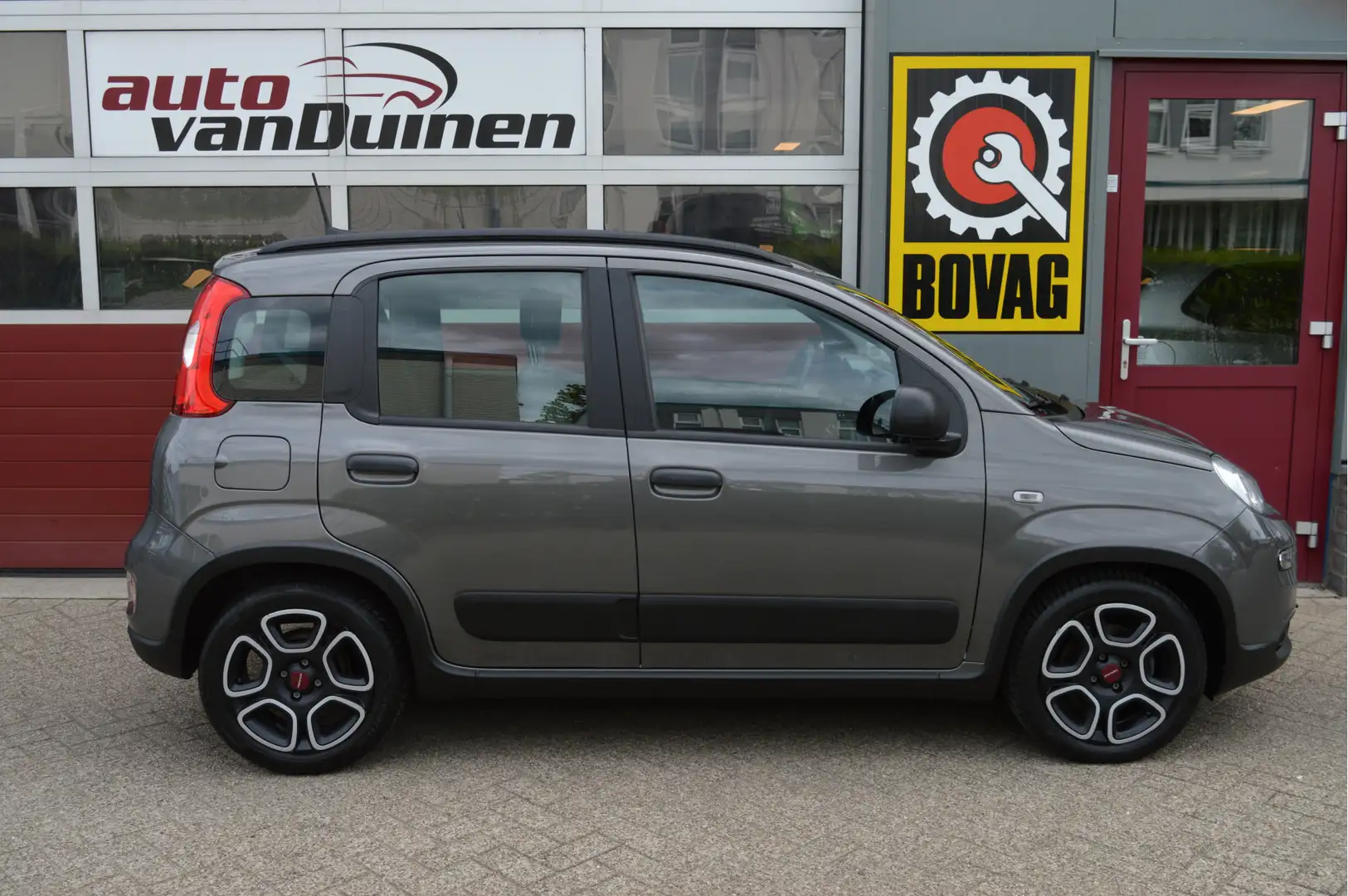Fiat Panda 1.0 Hybrid City Life O.a: Carplay, Airco, DAB, Cen Grijs - 2