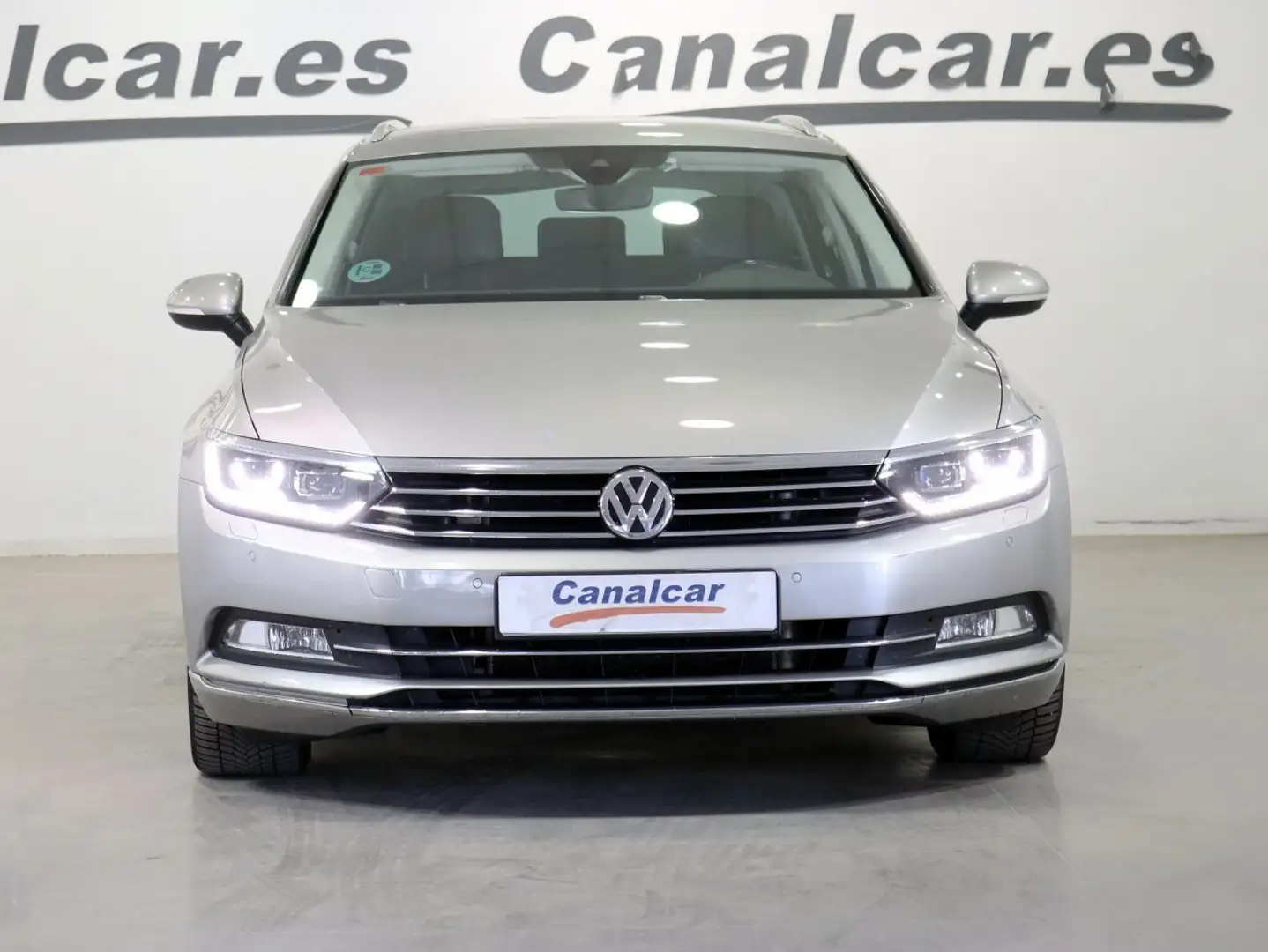 Volkswagen Passat Variant 2.0TDI Sport DSG 140kW Zilver - 2