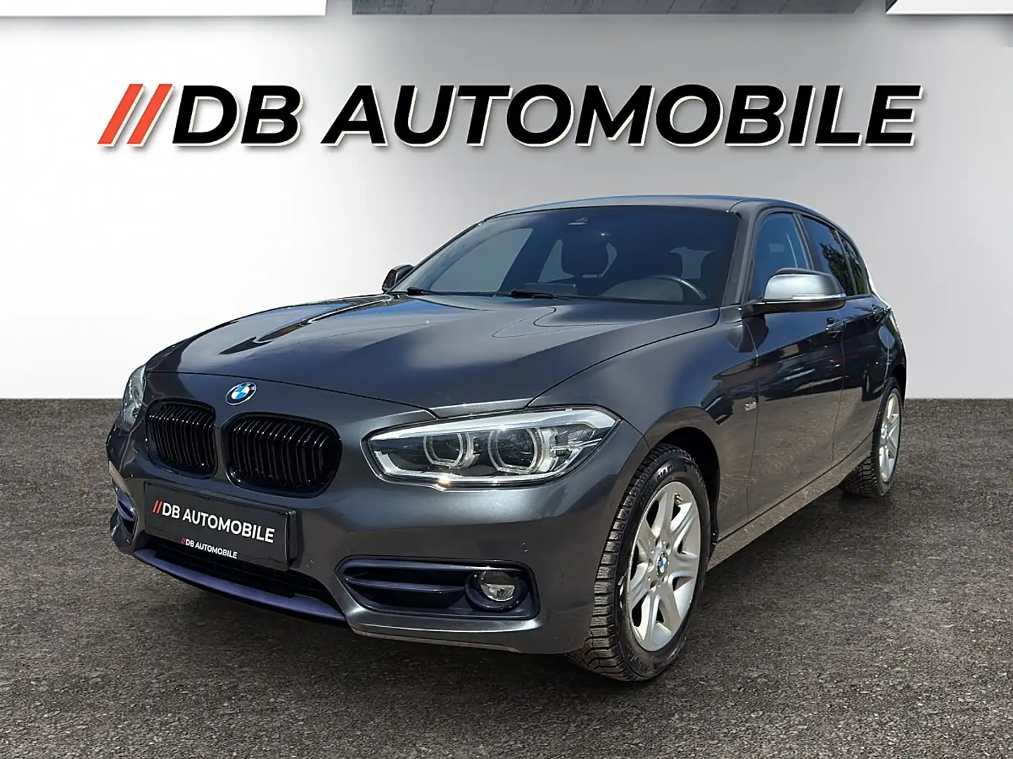 BMW 116 d Sport Line Aut. Rückfahrkamera Grau - 1