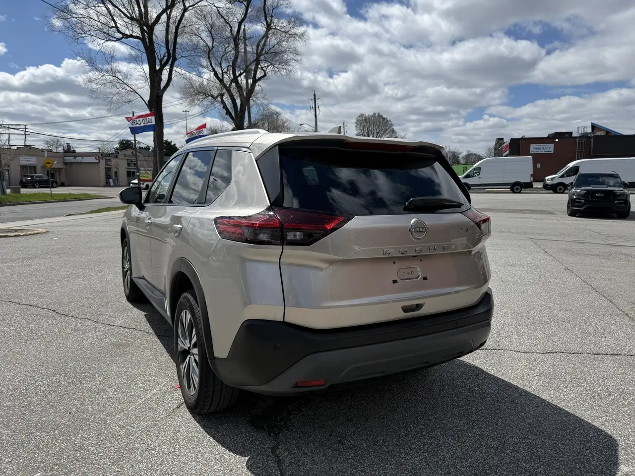 Nissan Rogue снимка Nissan Rogue