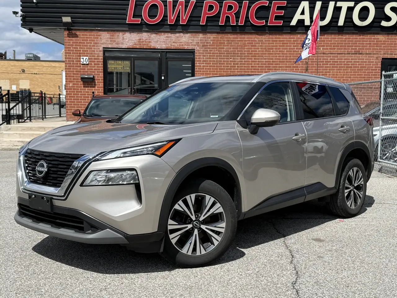 Nissan Rogue снимка Nissan Rogue