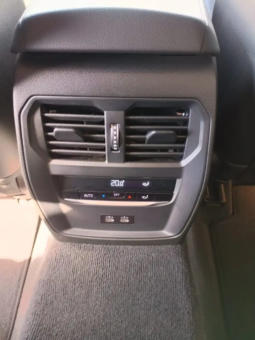 BMW 320 320dA M Sport Plateado - 2