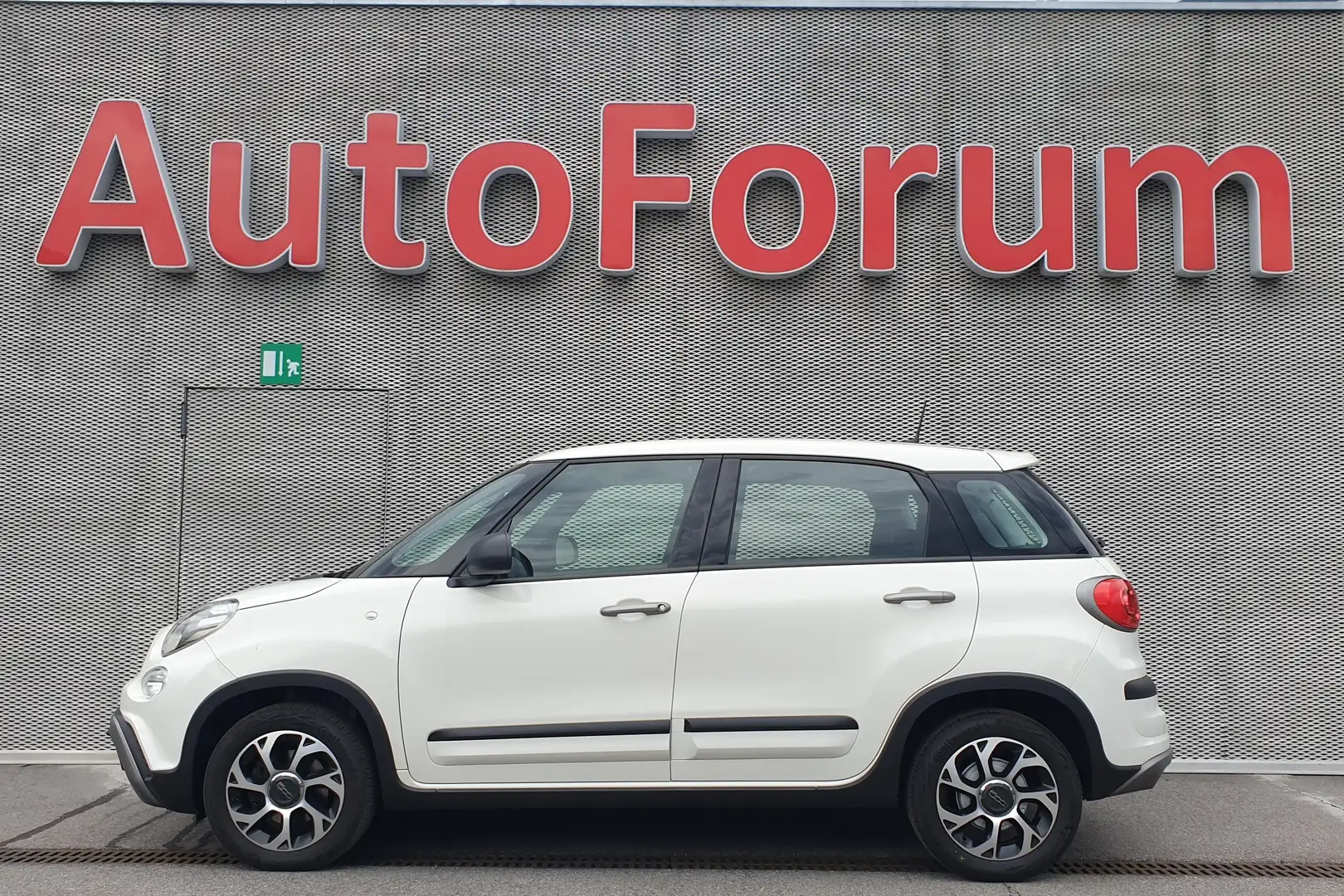 Fiat 500L 1.4 City Cross 95Cv Bianco - 1