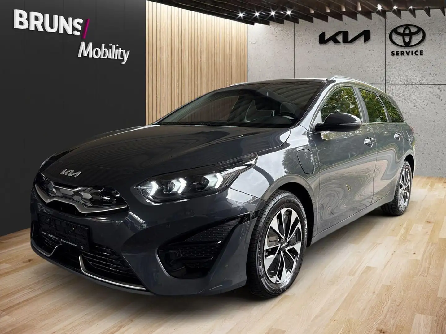 Kia Ceed SW / cee'd SW 1.6 PHEV Spirit Sitz/Techno/AHK Grijs - 2