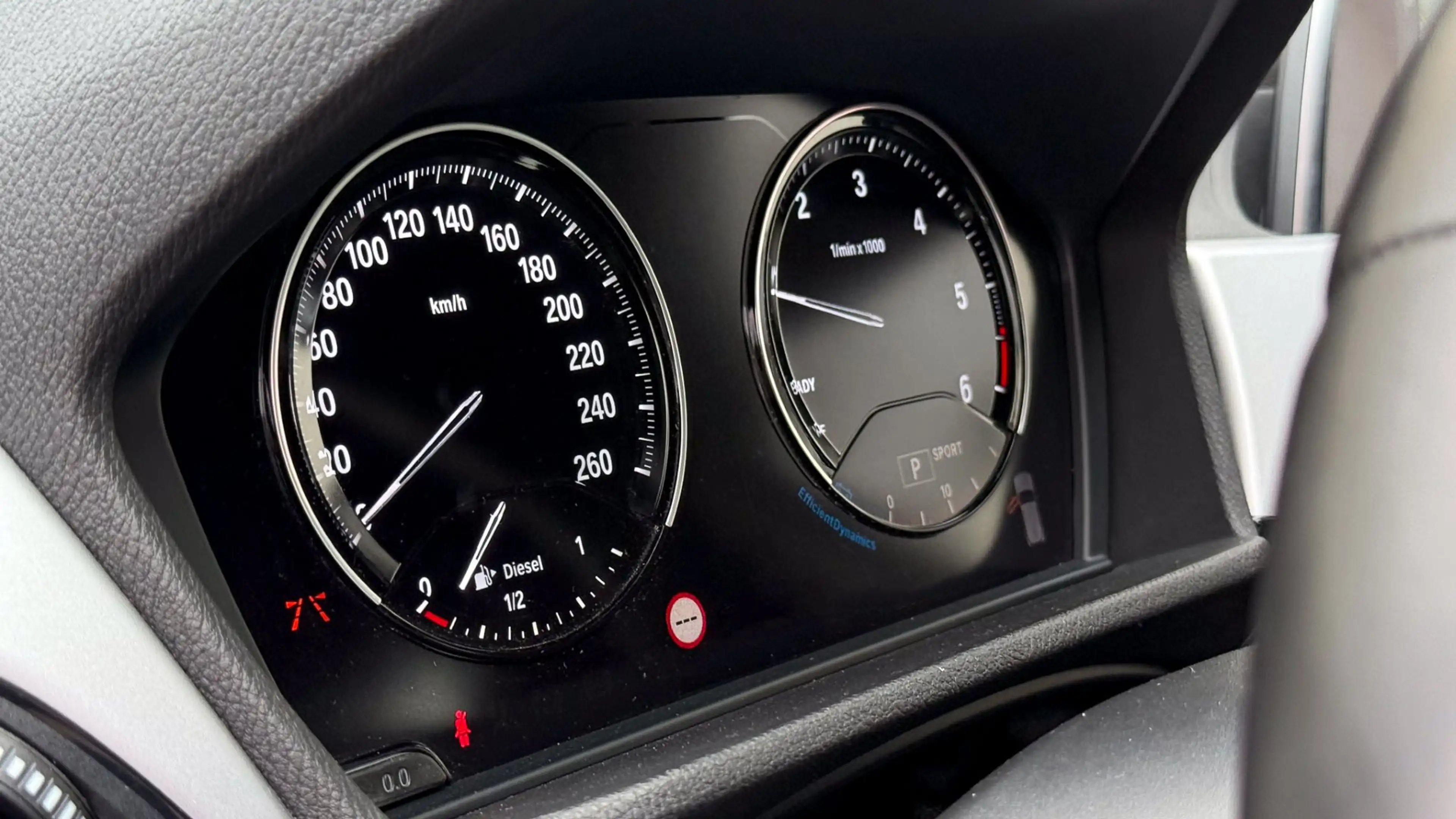 BMW X2 sDrive18d — photo 10