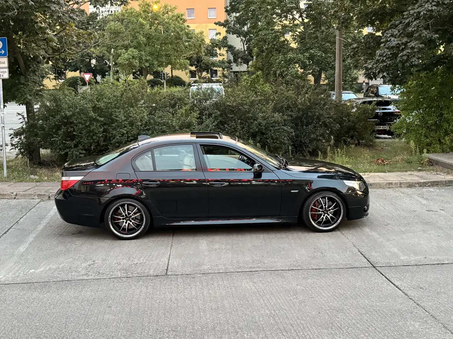 BMW 545 545i - 1