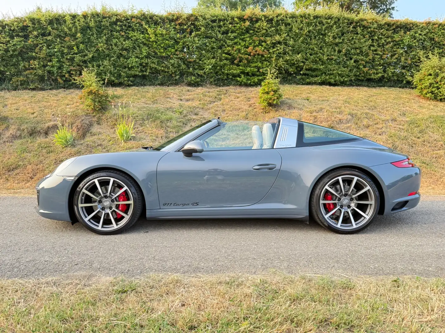 Porsche 991 Targa 4s Szary - 2