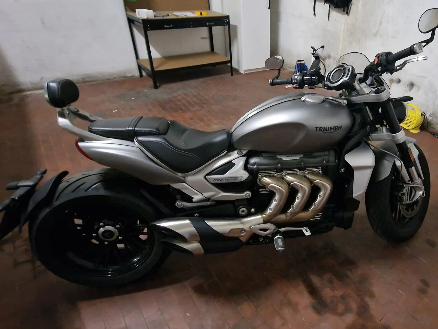 Triumph Rocket 3 R - 1